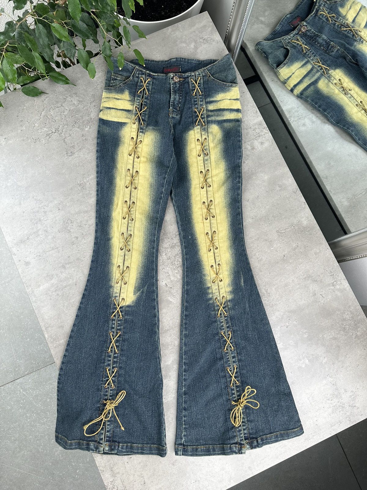image of 20471120 x If Six Was Nine Vintage Very Flared Jeans Y2K in Blue, Women's (Size 26)