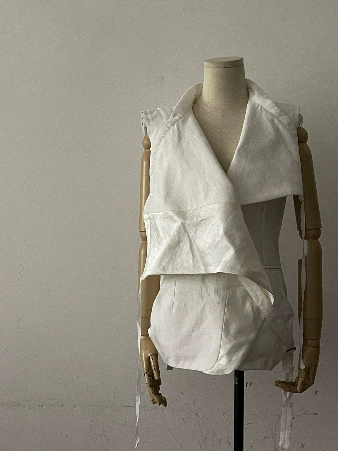 Ann Demeulemeester Ann Demeulemeester Sleeveless Top with Straps Size S / US 4 / IT 40 - 1 Thumbnail