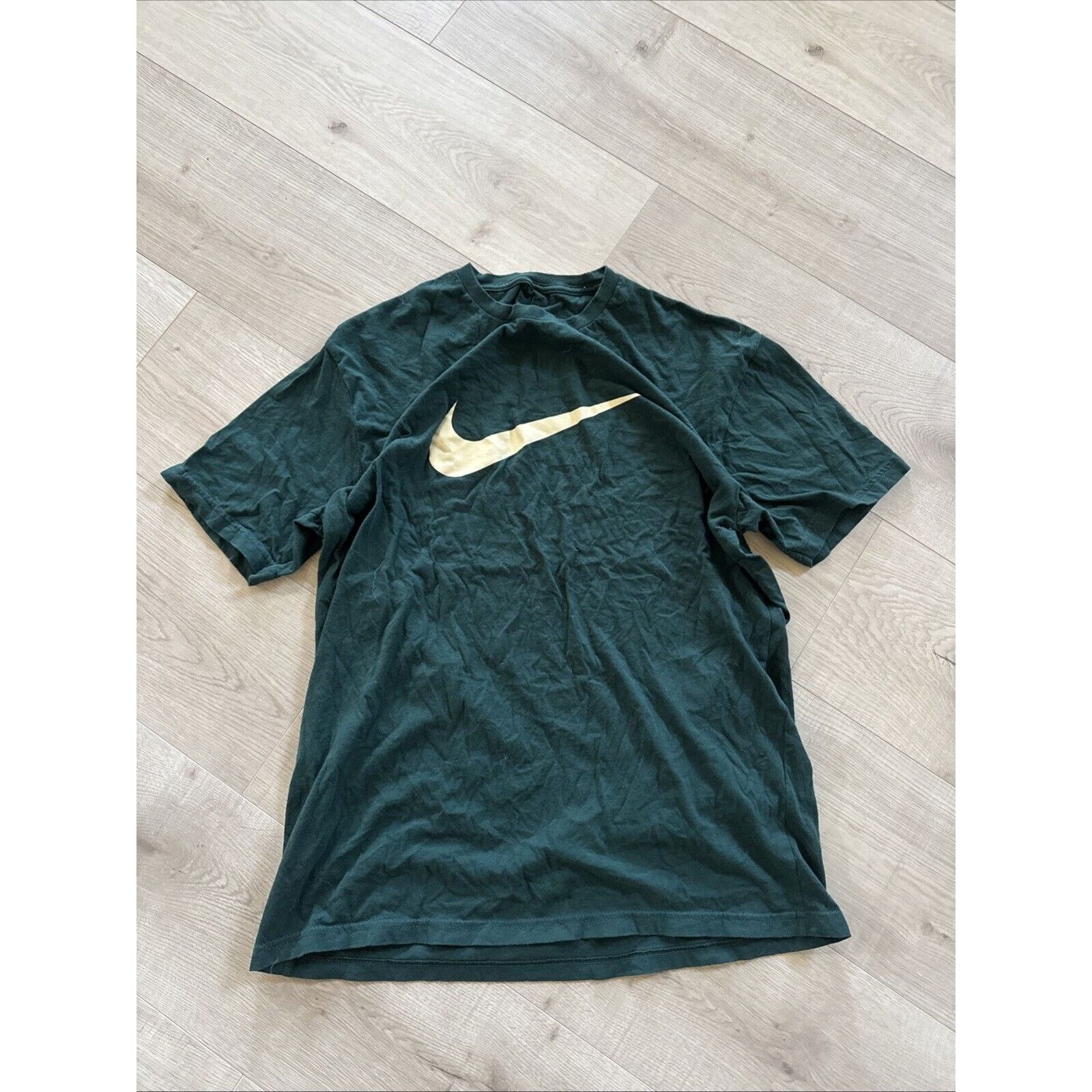 Nike Nike Green T-Shri Medium Green Middle Swoosh Size US M / EU 48-50 / 2 - 2 Thumbnail