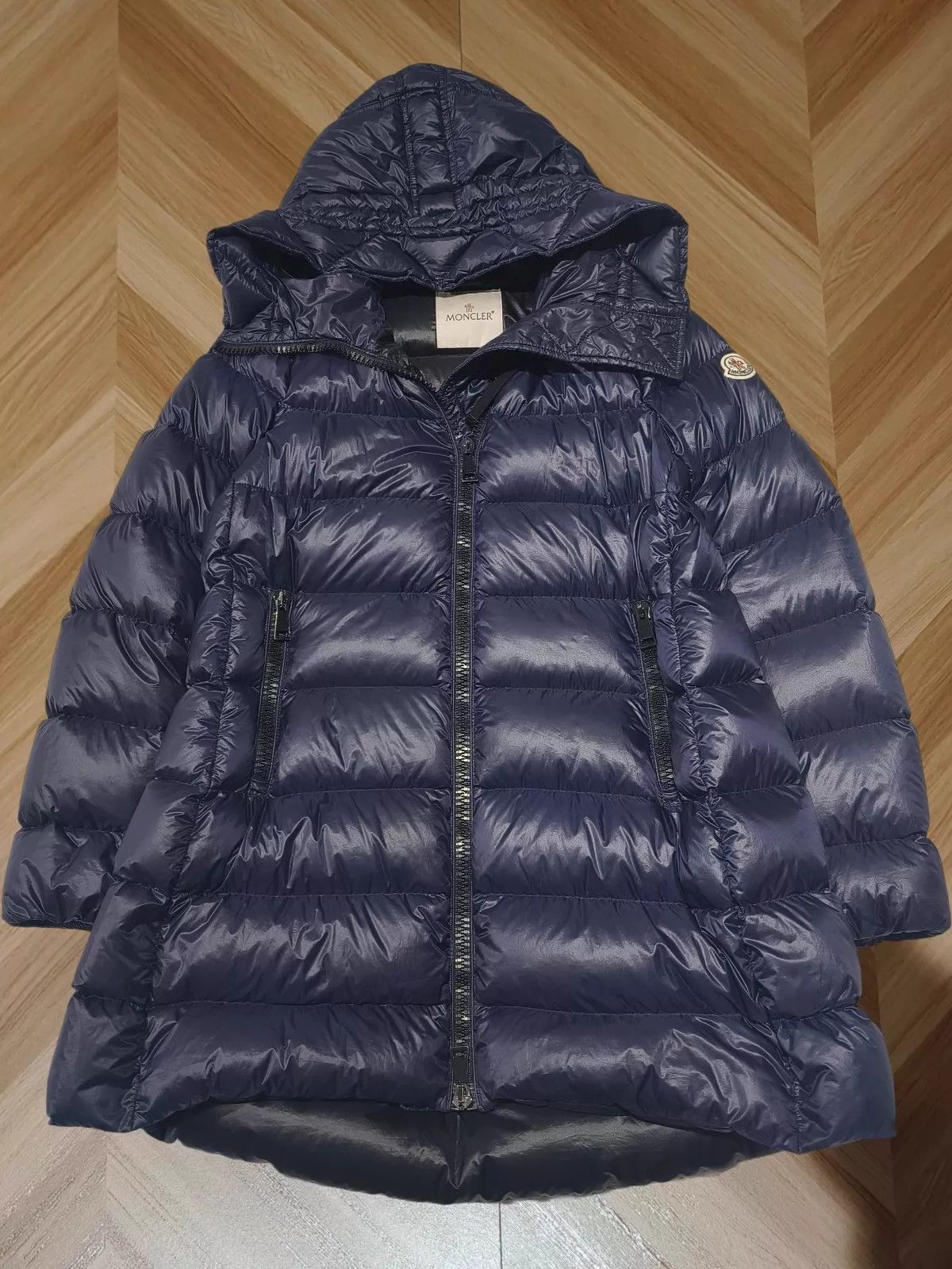 Moncler Moncler suyen puffer jacket navy blue size 1 Size S / US 4 / IT 40 - 1 Thumbnail