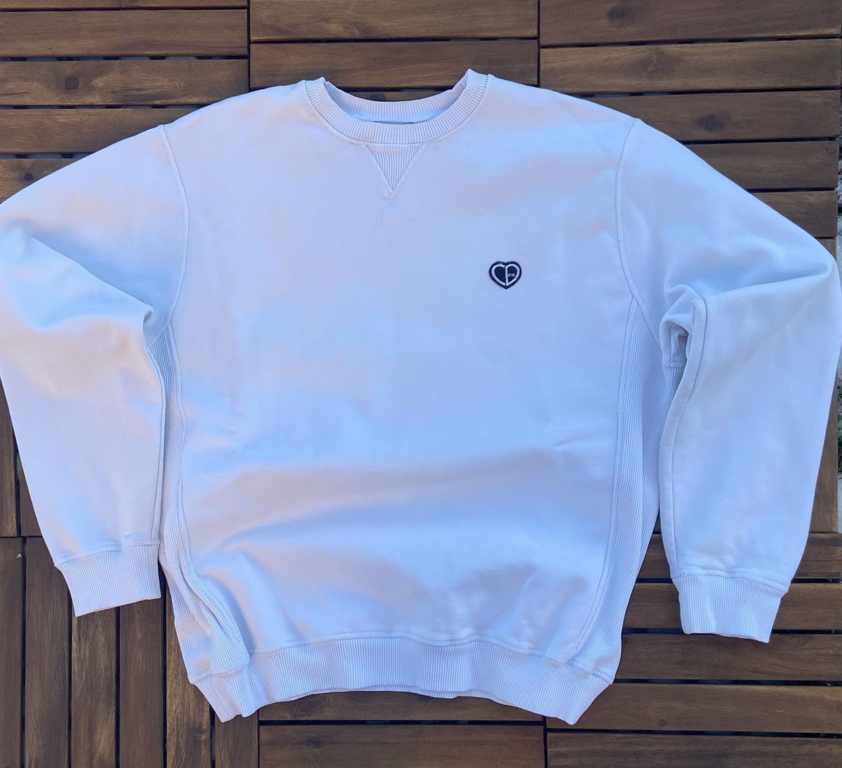 Dior 🟤 Dior CD Heart Logo Crewneck Sweatshirt🟤 Size US L / EU 52-54 / 3 - 1 Thumbnail