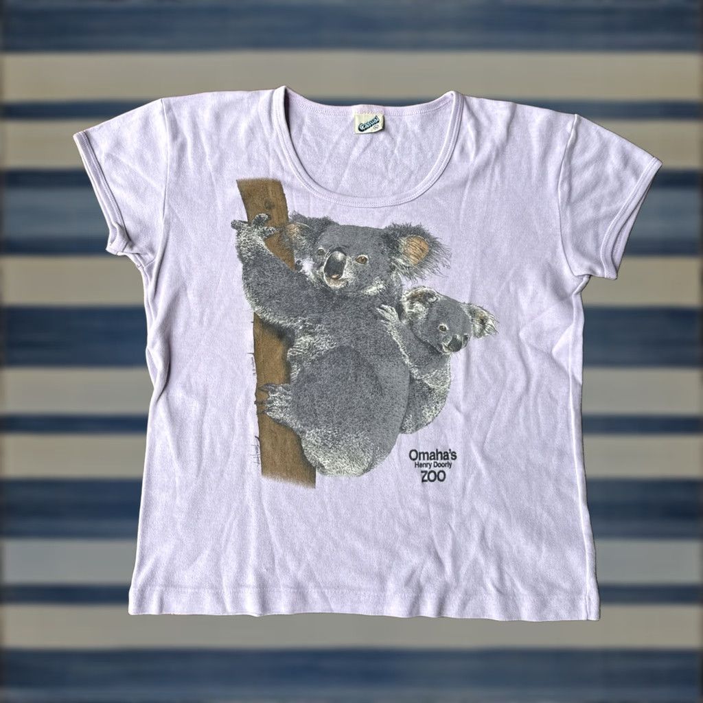Vintage VINTAGE 80s Koala Omaha Henry Doorly Zoo Nature T-Shirt Women’s XL Graphic Print Cotton Blend Purple Short Sleeve Round Neck Unisex Adults Casual Size XL / US 12-14 / IT 48-50 - 1 Thumbnail