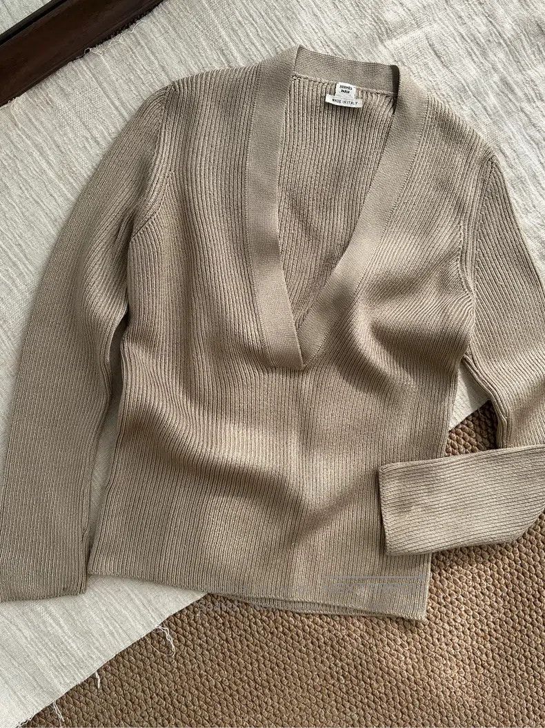 Hermes Hermes Comfortable slim fit silk long sleeve knit top, lig Size M / US 6-8 / IT 42-44 - 4 Thumbnail