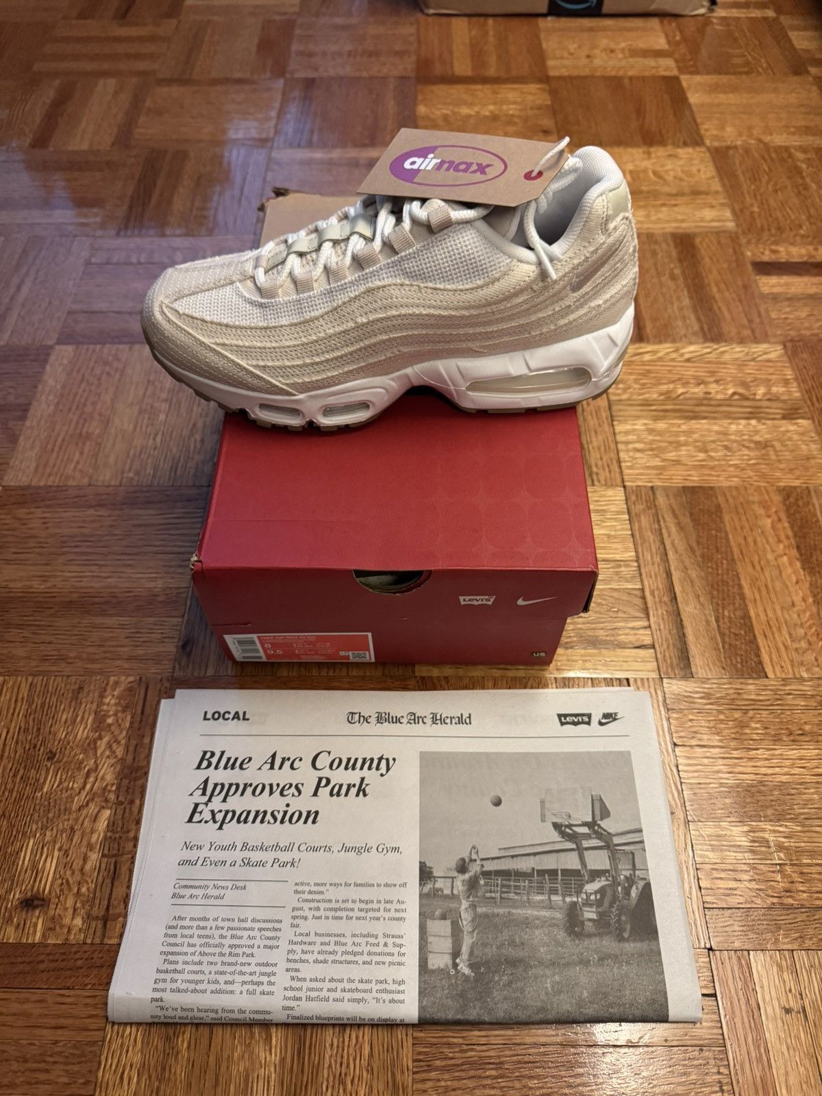 Levi's × Nike Nike Air Max 95 Levi White Size US 8 / EU 41 - 1 Thumbnail