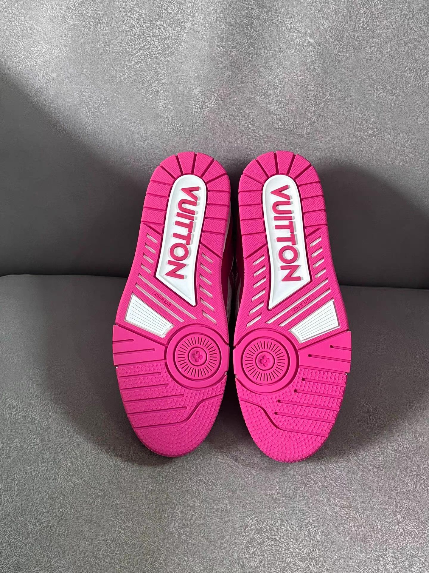 Louis Vuitton Louis Vuitton Red & Purple Ｑ20 Size US 9 / EU 42 - 3 Thumbnail