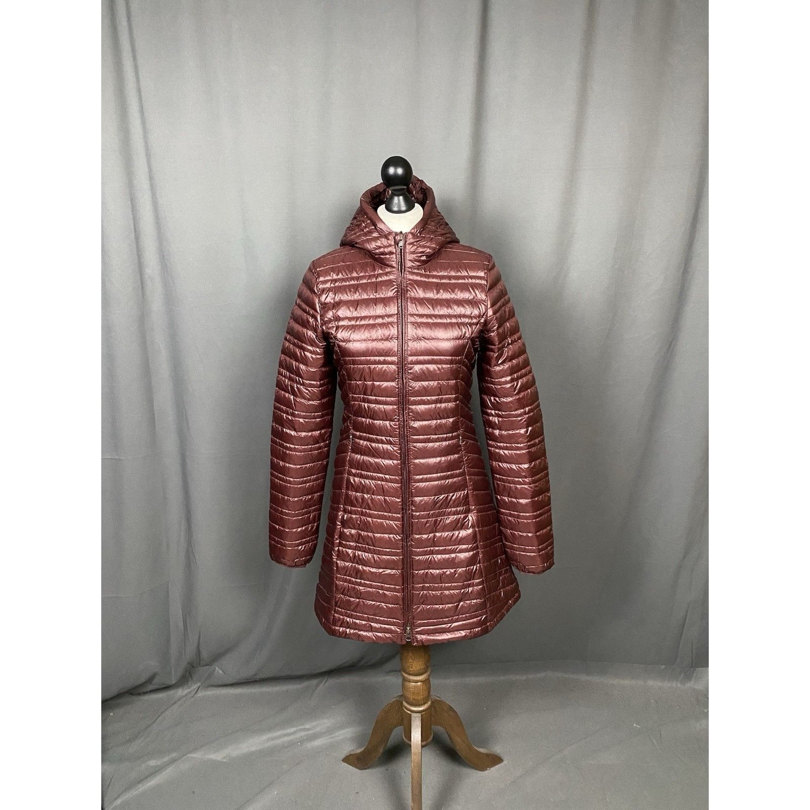Patagonia Patagonia Women's Red Burgundy Down Insulated Long Parka Jac Size S / US 4 / IT 40 - 3 Thumbnail