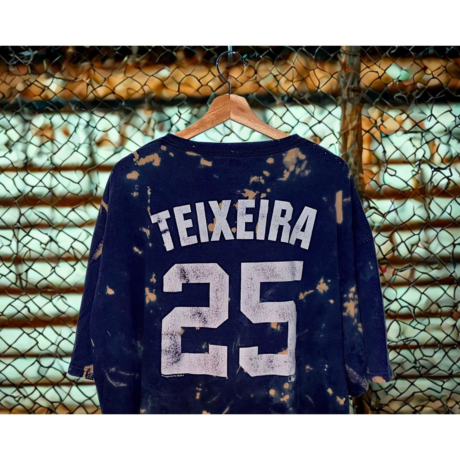 Majestic New York Yankees Mark Teixeira Bleach Dye T-Shirt MLB 3XL Size US XXL / EU 58 / 5 - 4 Thumbnail