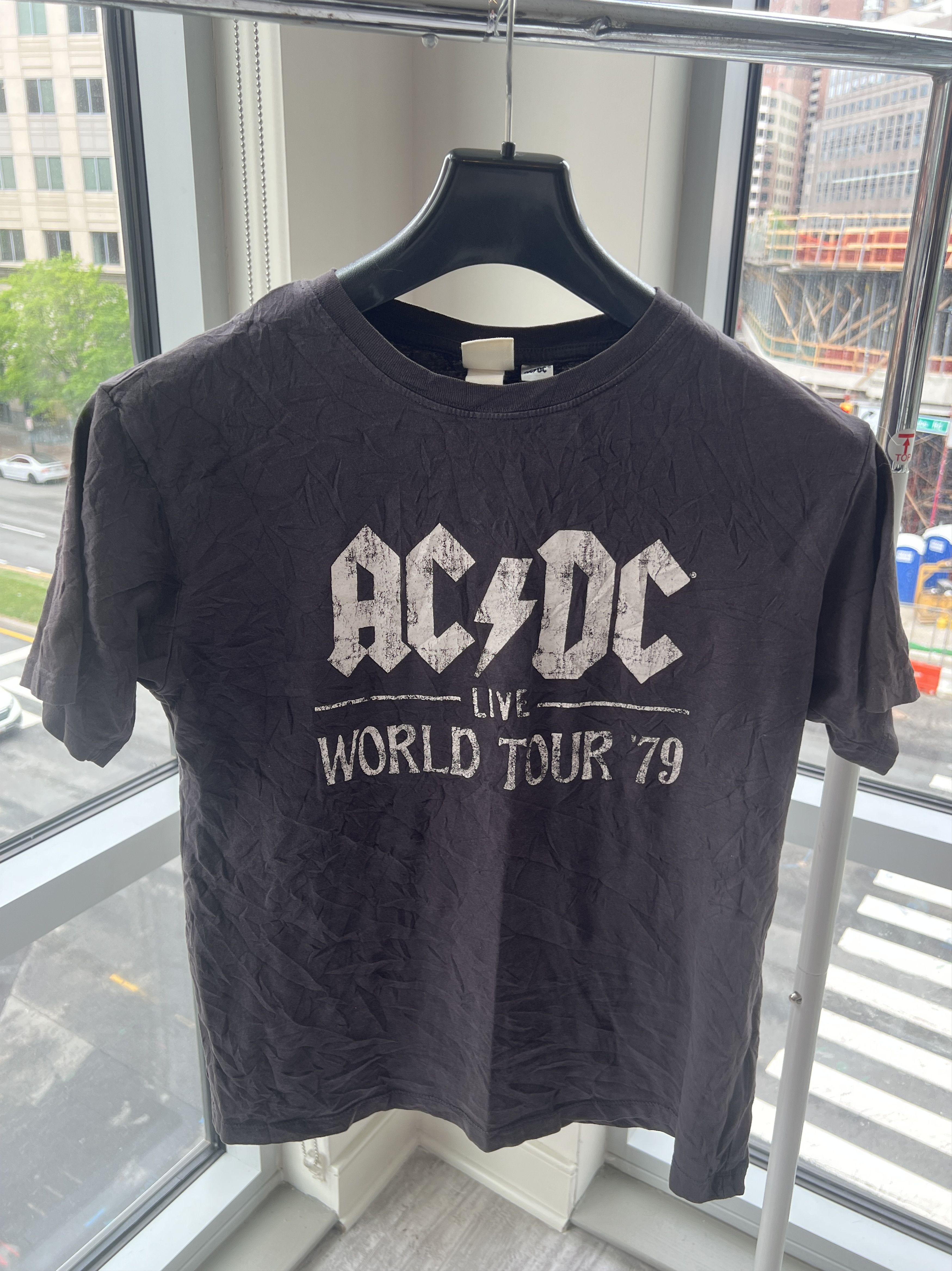 H&M HM AC/DC Live World Tour 79 Highway To Hell Graphic Tee Size S / US 4 / IT 40 - 1 Thumbnail