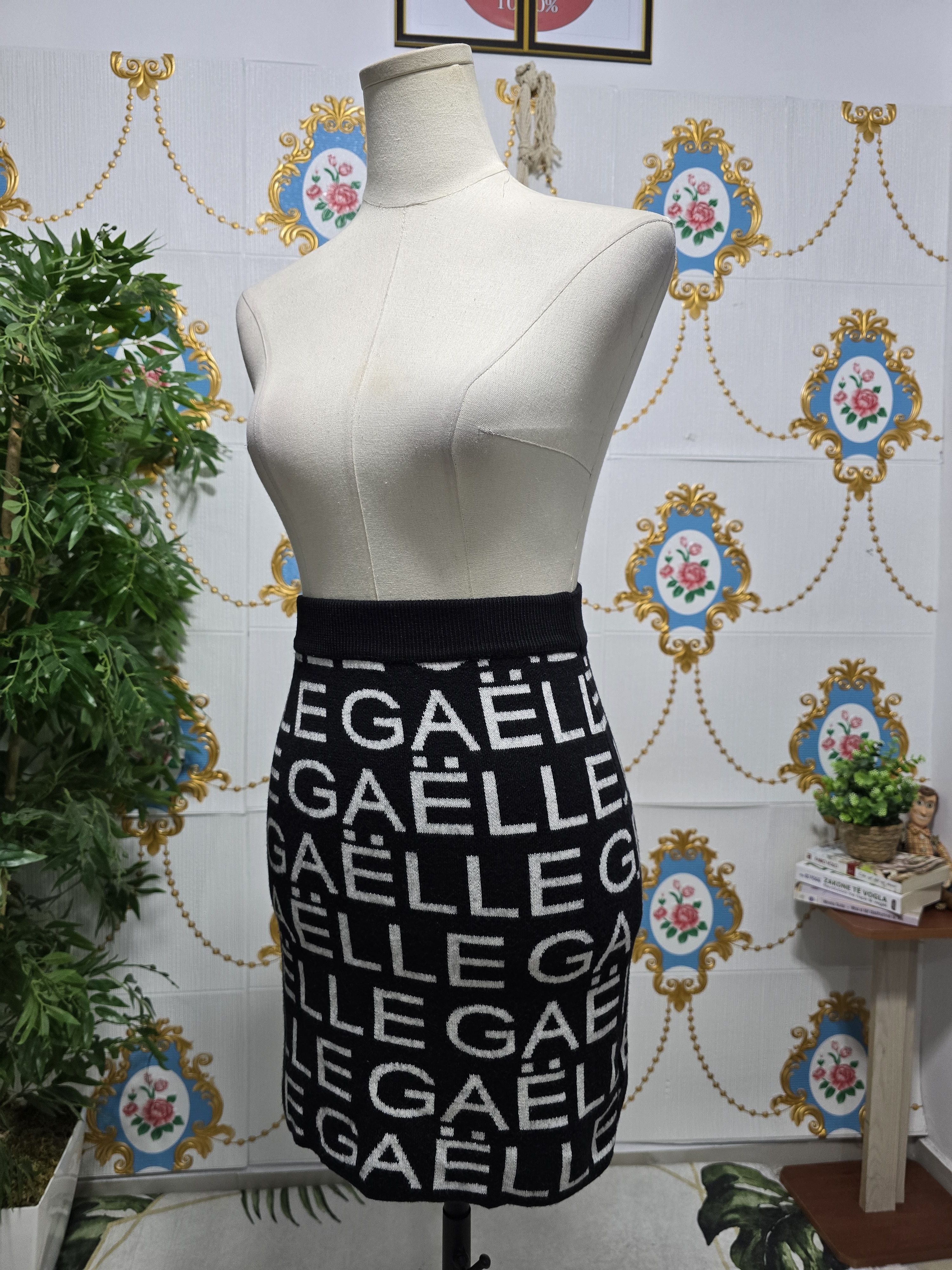 Gaelle Paris Gaelle Paris SKIRT with Gaelle writing Size 27" / US 4 / IT 40 - 5 Thumbnail