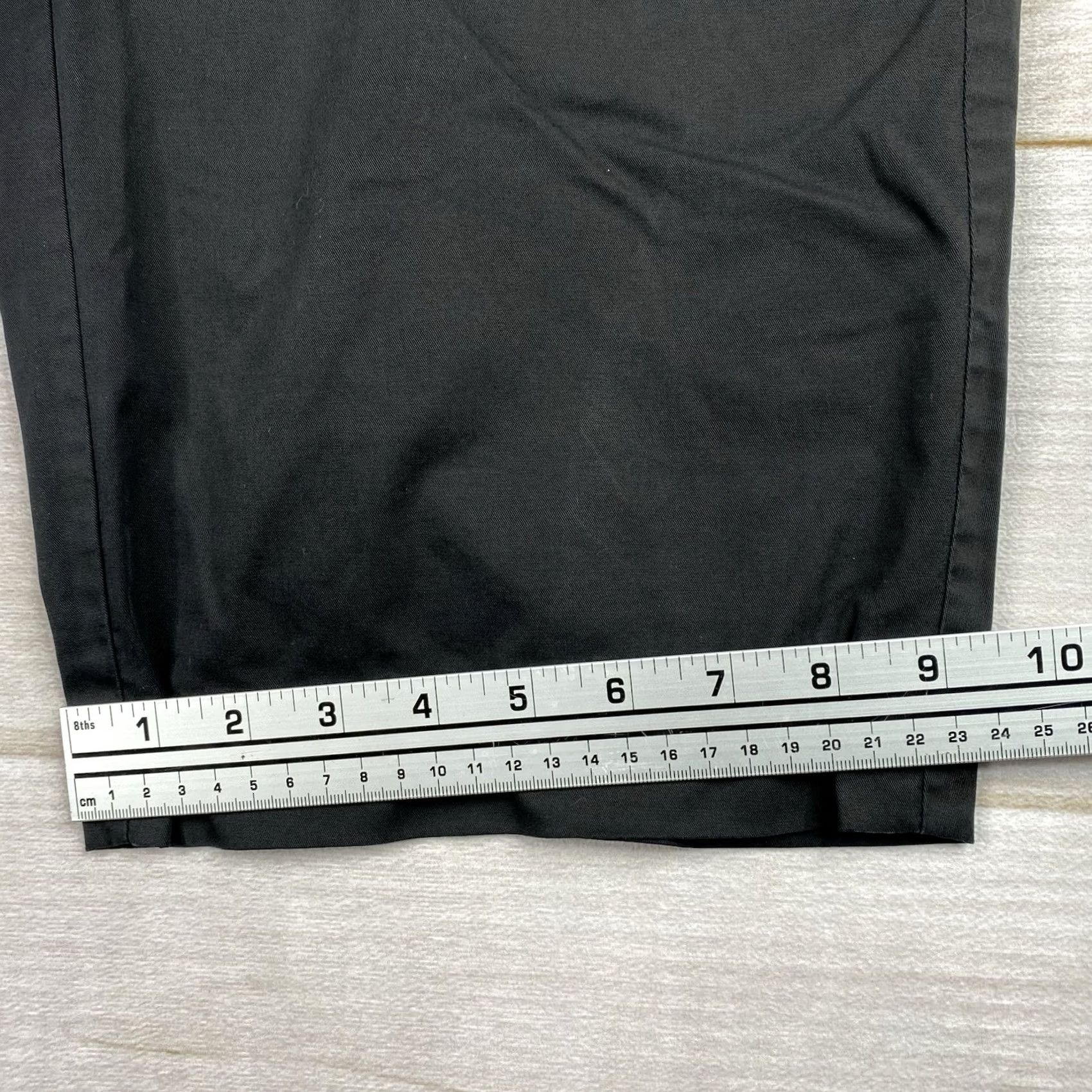 Ralph Lauren VINTAGE Ralph Lauren Golf Shorts Bermuda Flat Front Black 6 Womens Men's? (clarify) Size 28" / US 6 / IT 42 - 6 Thumbnail