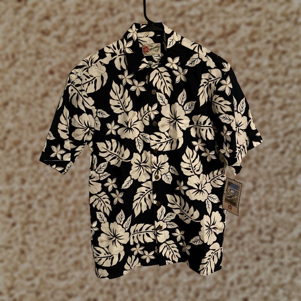 Hilo Hattie Hilo Hattie Shirt S/ Button-Up Navy Floral Hawaiian Shirt - Men Small - New - Cotton - Short Sleeve - Casual - Navy/Multicolor - Hawaiian Theme Size US S / EU 44-46 / 1 - 1 Thumbnail
