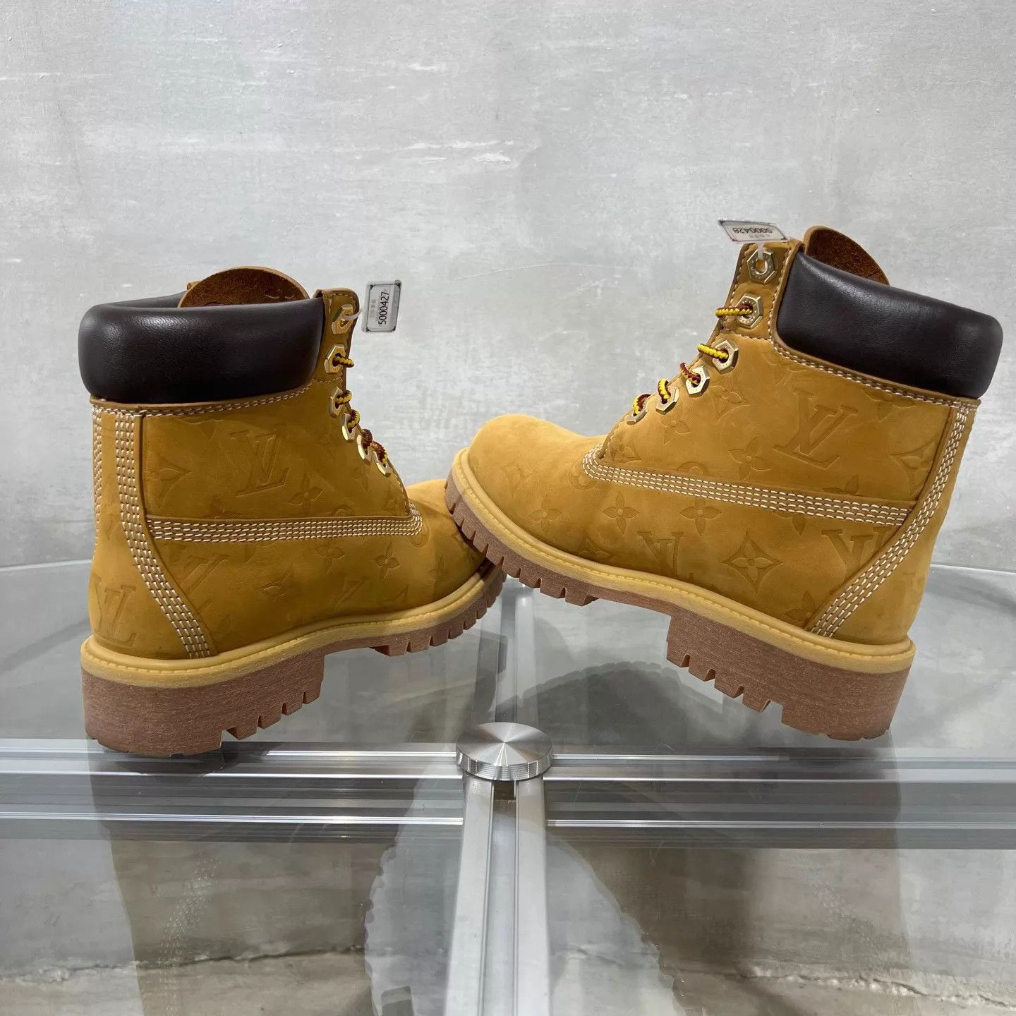 Louis Vuitton Louis Vuitton x Timberland Brown Martin Boots UK3/37 Size US 5.5 / IT 35.5 - 5 Thumbnail