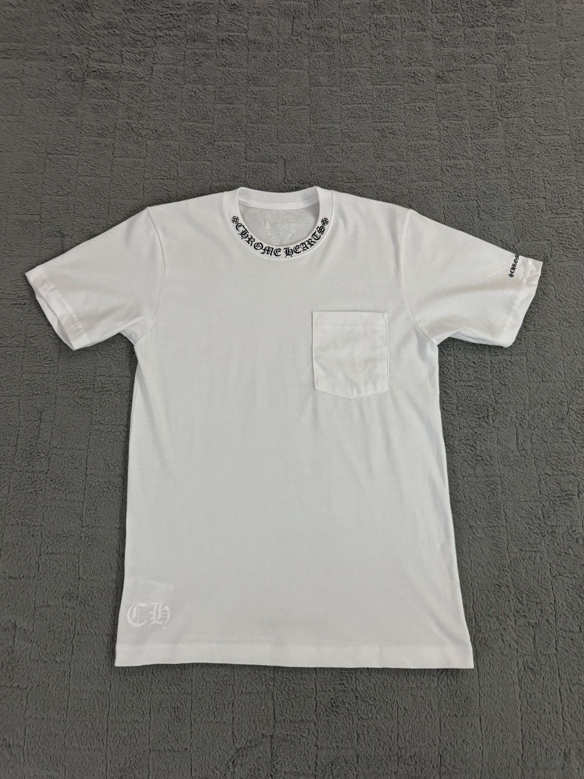 Chrome Hearts Chrome Hearts Neck Logo Pocket T-Shirt “White” 🏳️ Size US S / EU 44-46 / 1 - 1 Thumbnail
