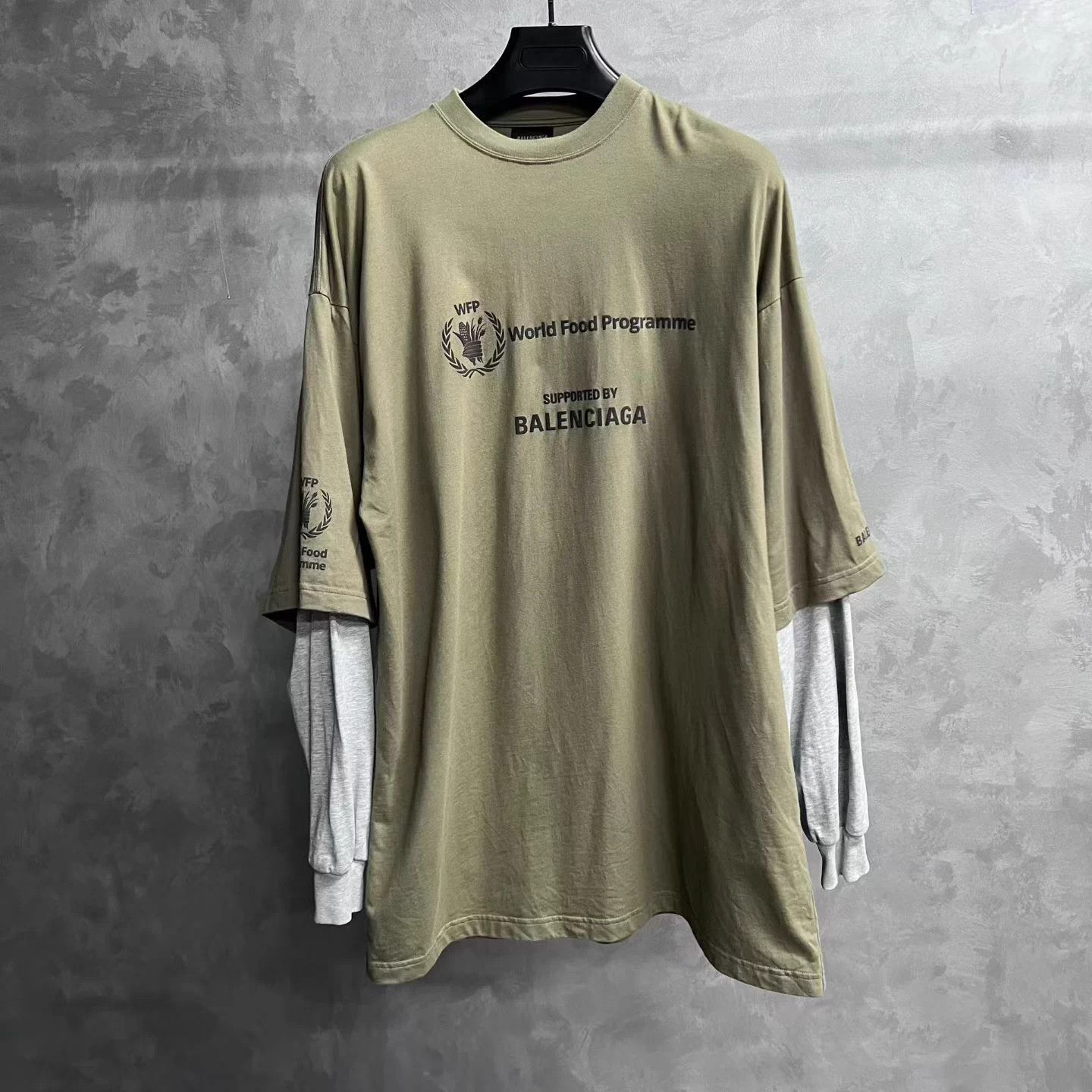 Balenciaga Balenciaga Brown Logo Crewneck Longsleeve T-Shirt Size 2 Size US M / EU 48-50 / 2 - 1 Thumbnail