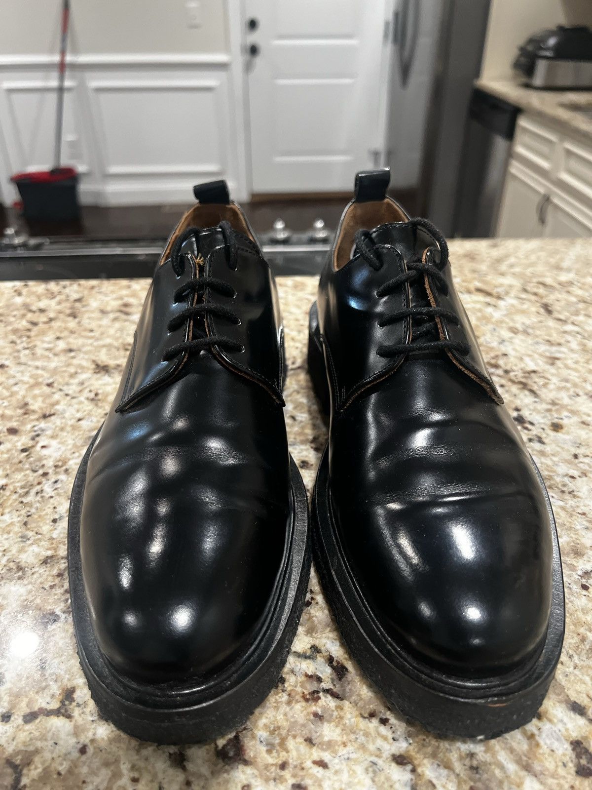 AMI SMOOTH SHINY LEATHER DERBY GUM SOLE!