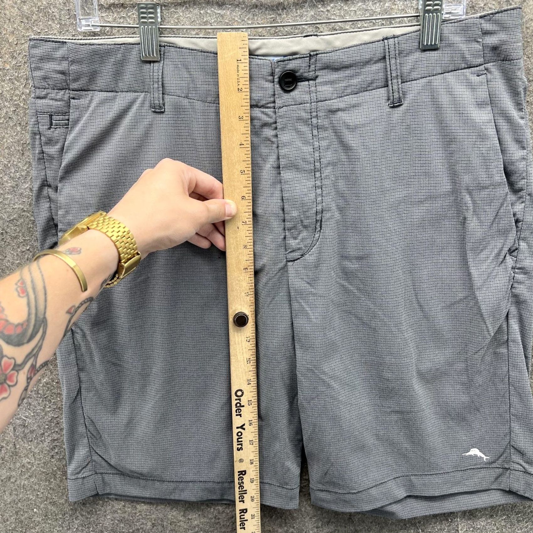 Tommy Bahama Tommy Bahama Shorts Mens 33 Gray Check Stretch Chino Flat Front 9 Inseam Casual Size US 33 - 6 Thumbnail