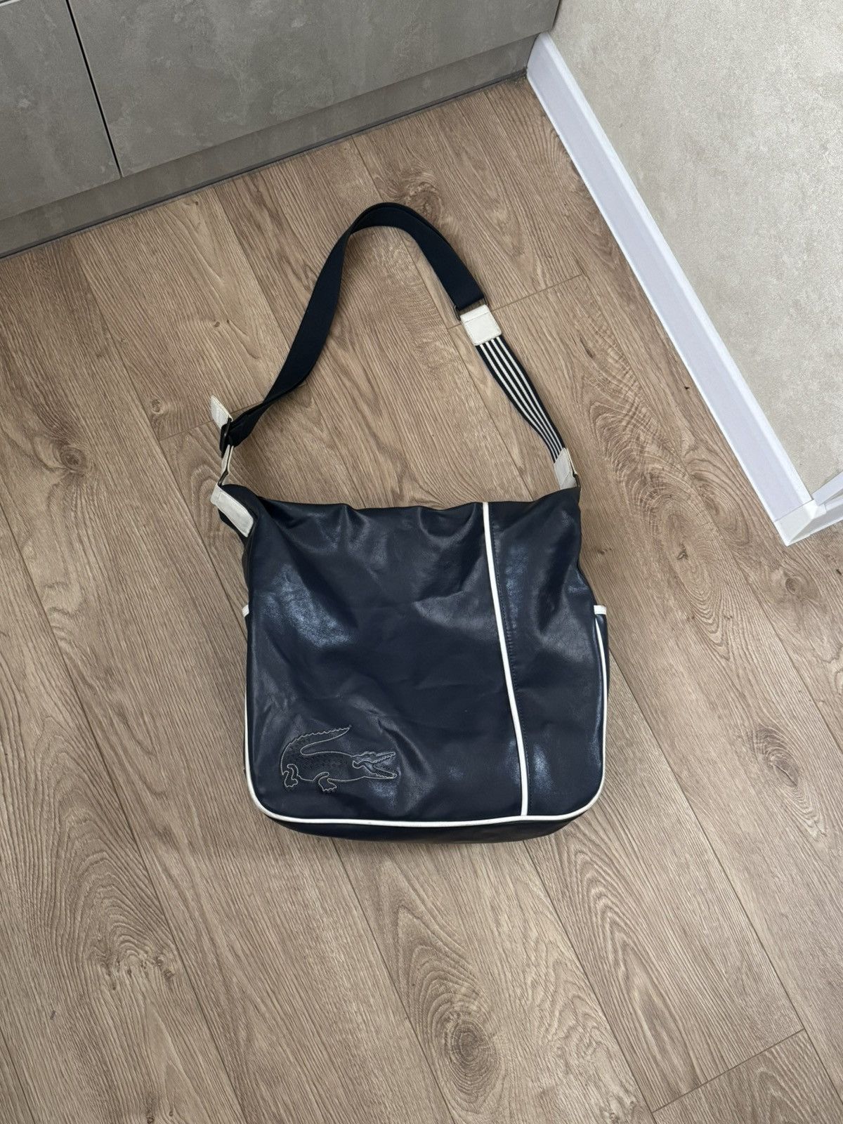 Lacoste Rare Lacoste SAMPLE Big Logo Shoulder Bag Messenger Backpack Size ONE SIZE - 4 Thumbnail