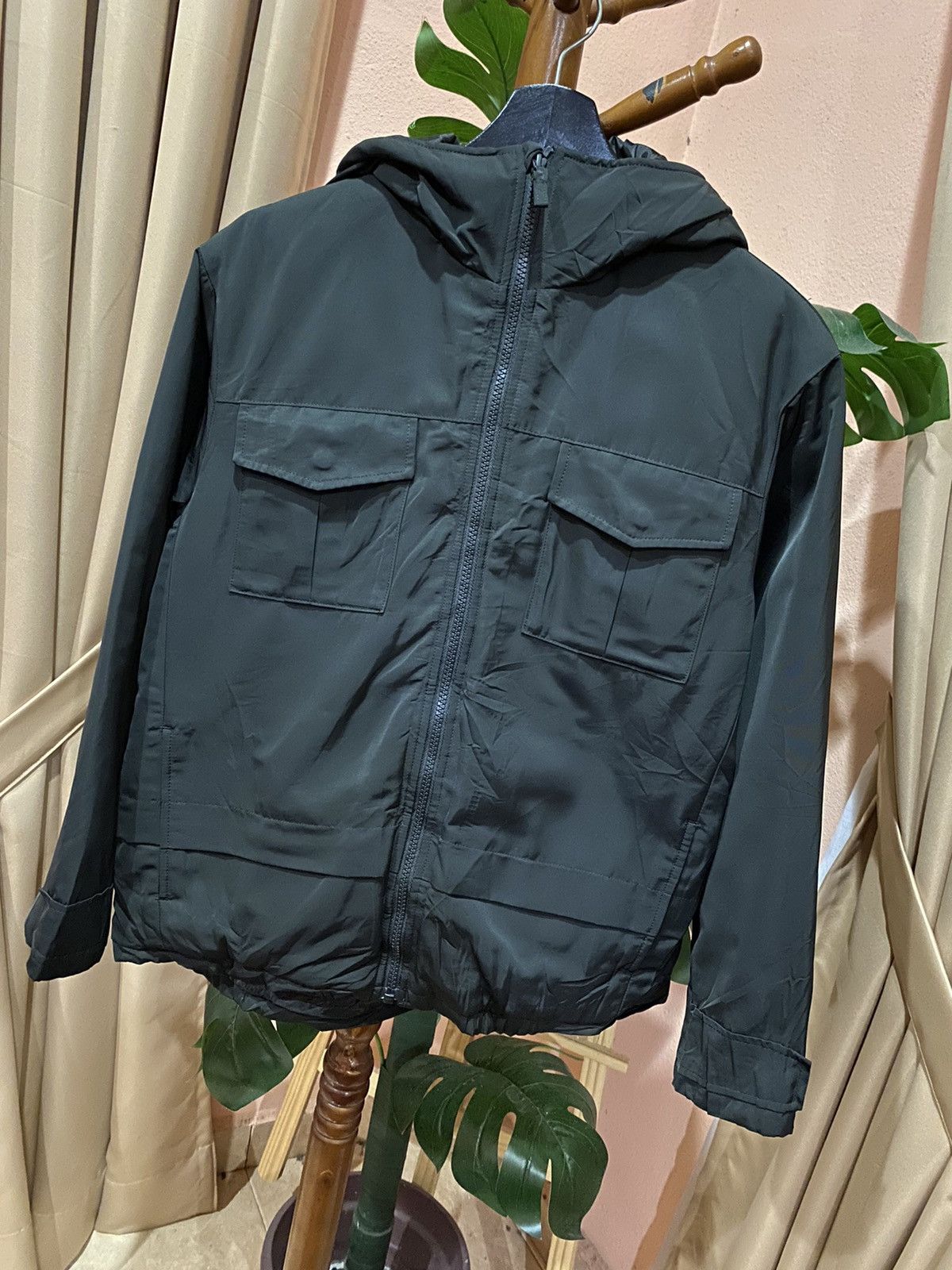 Uniqlo × White Mountaineering WINDBREAKER ALL BLACK JACKET Size US S / EU 44-46 / 1 - 4 Thumbnail