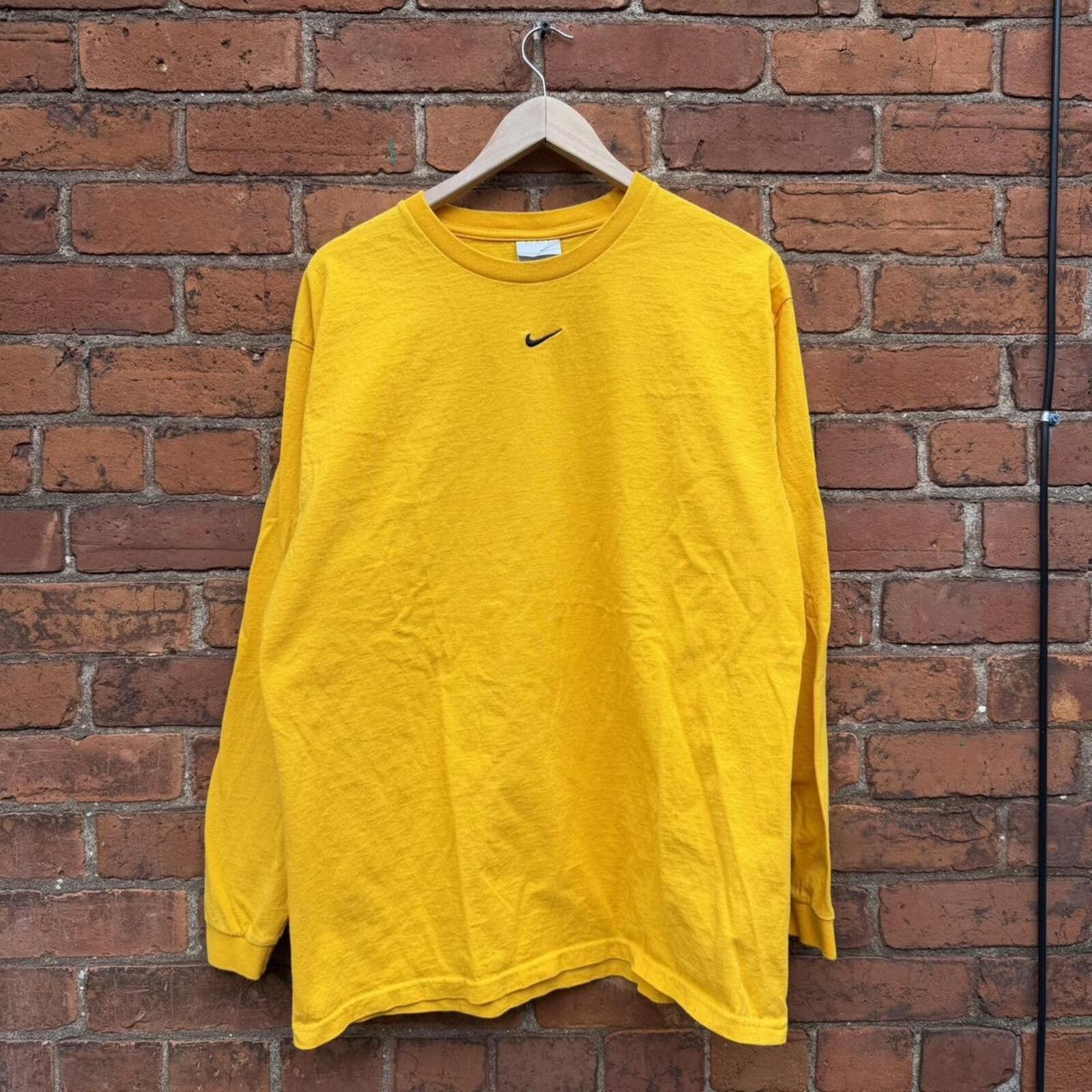 Nike Vintage nike centre swoosh long sleeve t shirt 00s L Size US L / EU 52-54 / 3 - 4 Thumbnail