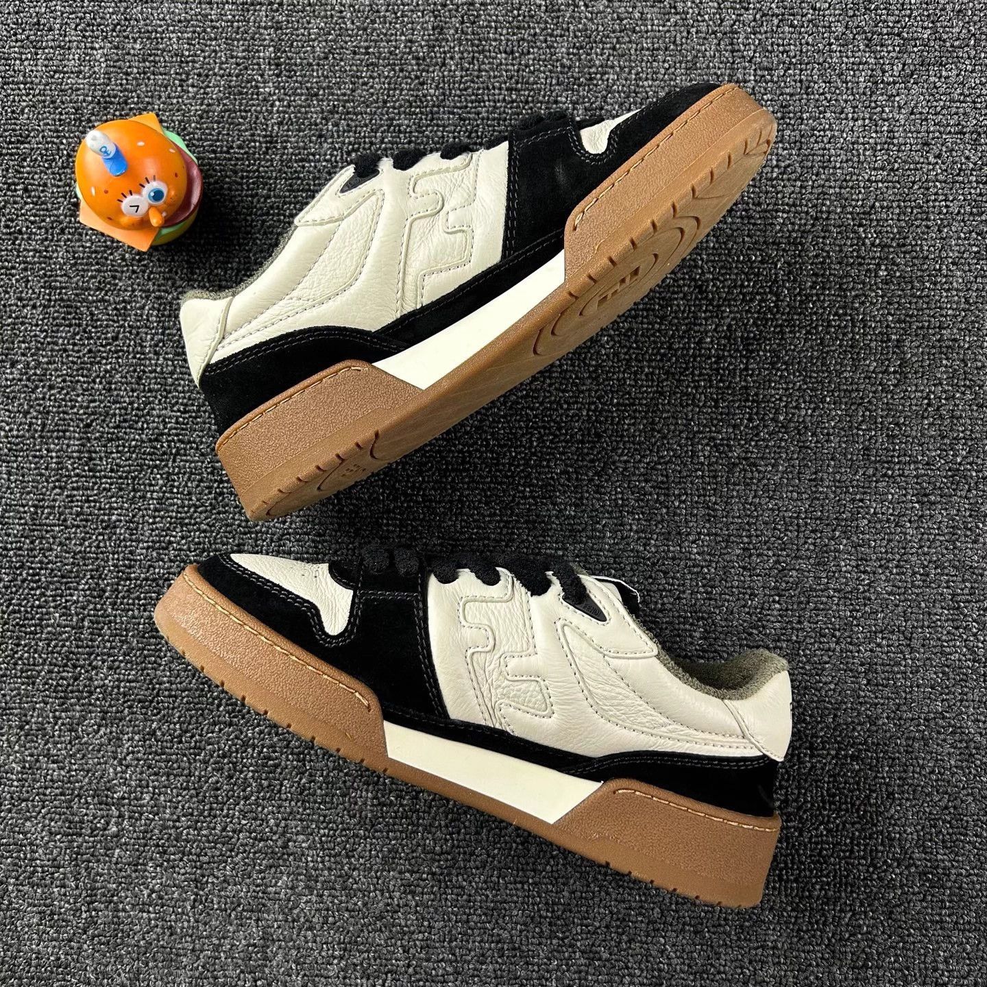 Fendi Fendi Mtach Black & White Sneakers 36 Size US 5 / IT 35 - 3 Thumbnail
