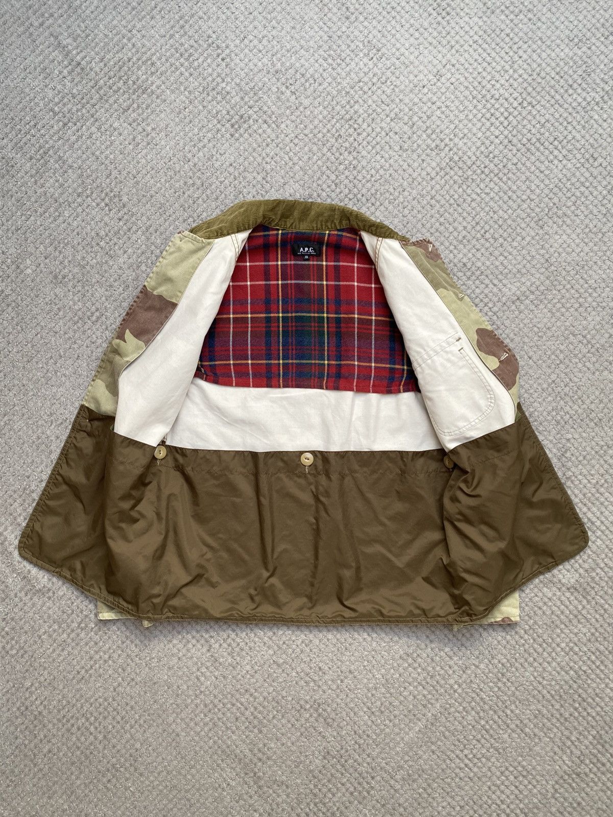 A.P.C. A.P.C. Camouflage Work Coat W/ Corduroy Collar And Flannel Size US XS / EU 42 / 0 - 8 Thumbnail
