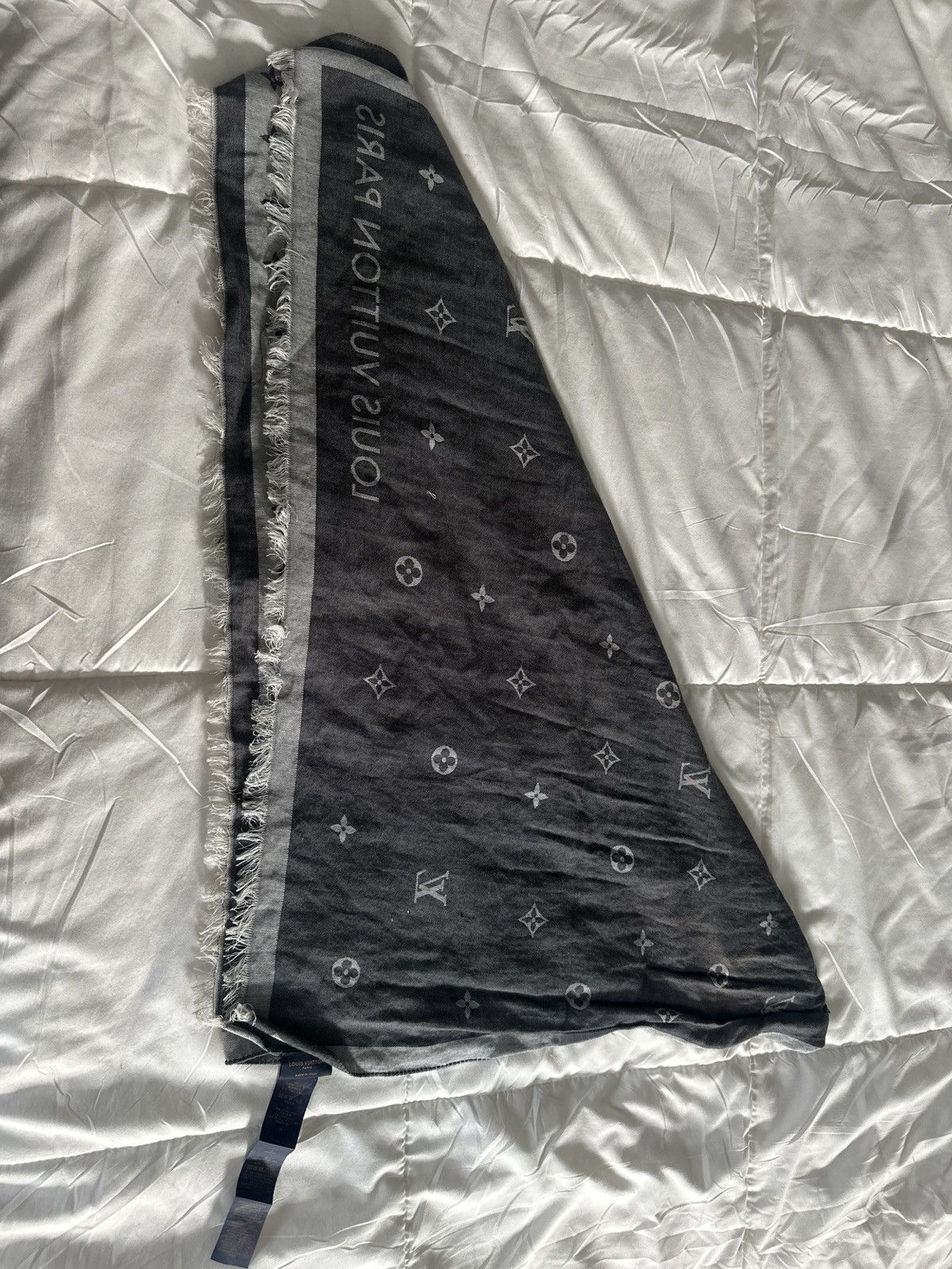 Louis Vuitton Louis Vuitton All About Monogram Scarf Size ONE SIZE - 4 Thumbnail