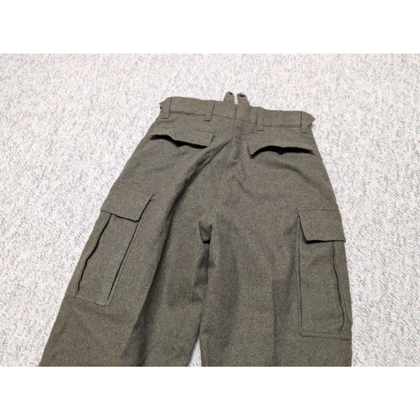 Vintage VINTAGE military thick wool ARMY pants TROUSERS 30x32 green CARGO Germany Mens Wool Cargo 30x32 Green 1940s? Size US 30 / EU 46 - 5 Thumbnail
