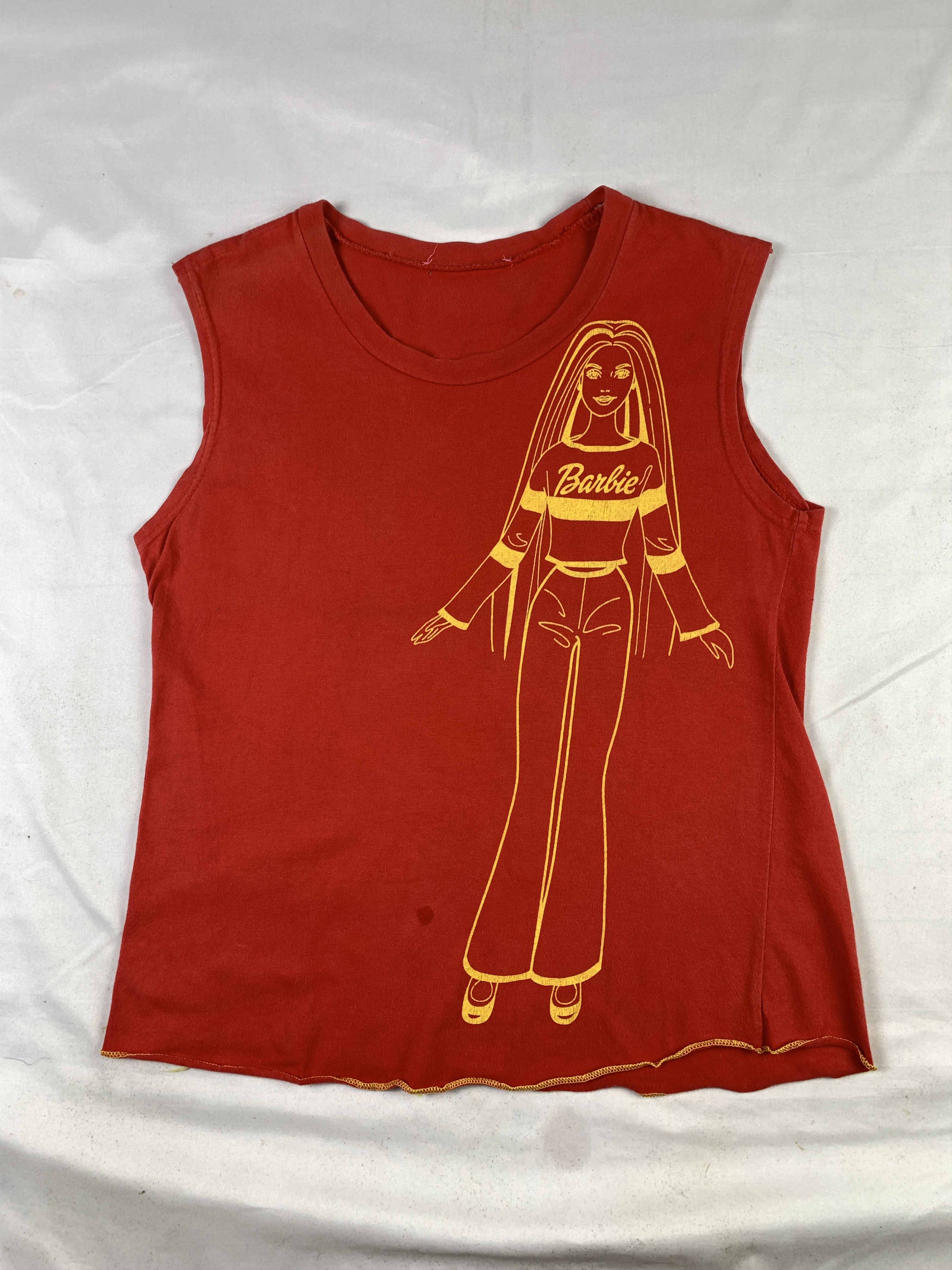 Japanese Brand 2000s Barbie Red Cute Sleeveless Tee (M) Size M / US 6-8 / IT 42-44 - 1 Thumbnail