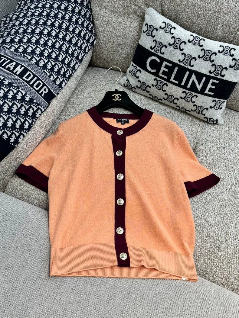 Chanel Chanel 20A Kangpeng Street Orange Pink Pin Wine Red Edge G Size XS / US 0-2 / IT 36-38 - 1 Thumbnail
