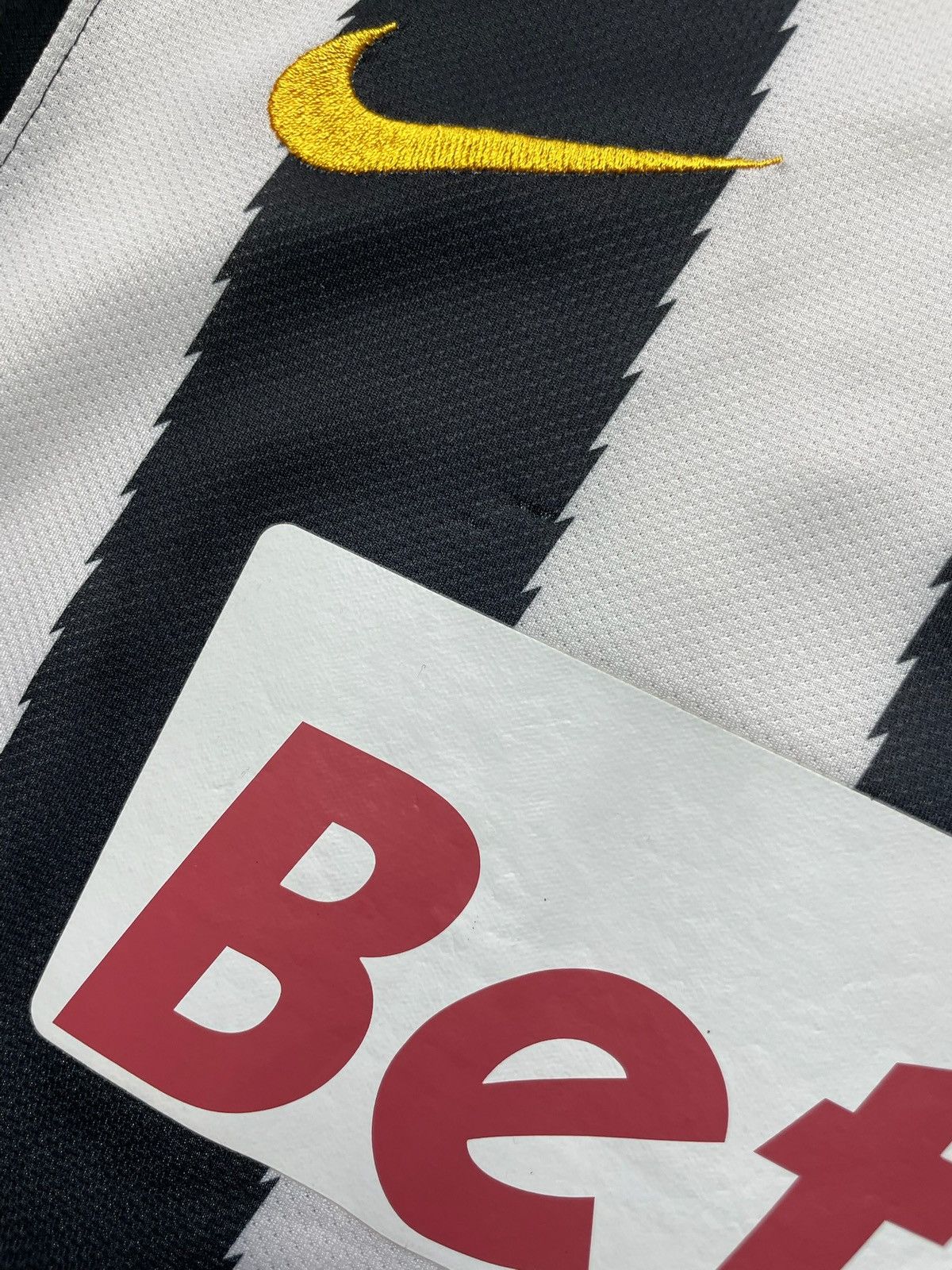 Nike × Vintage Vintage Juventus Nike soccer jersey size S striped Size US S / EU 44-46 / 1 - 5 Thumbnail