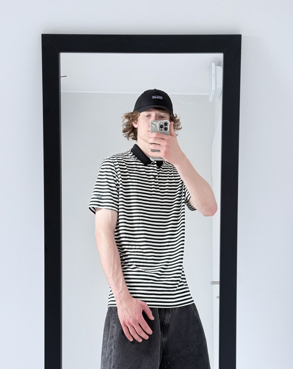 Nike Vintage Nike Y2K avantgarde streetwear polo shirt Size US XL / EU 56 / 4 - 4 Thumbnail