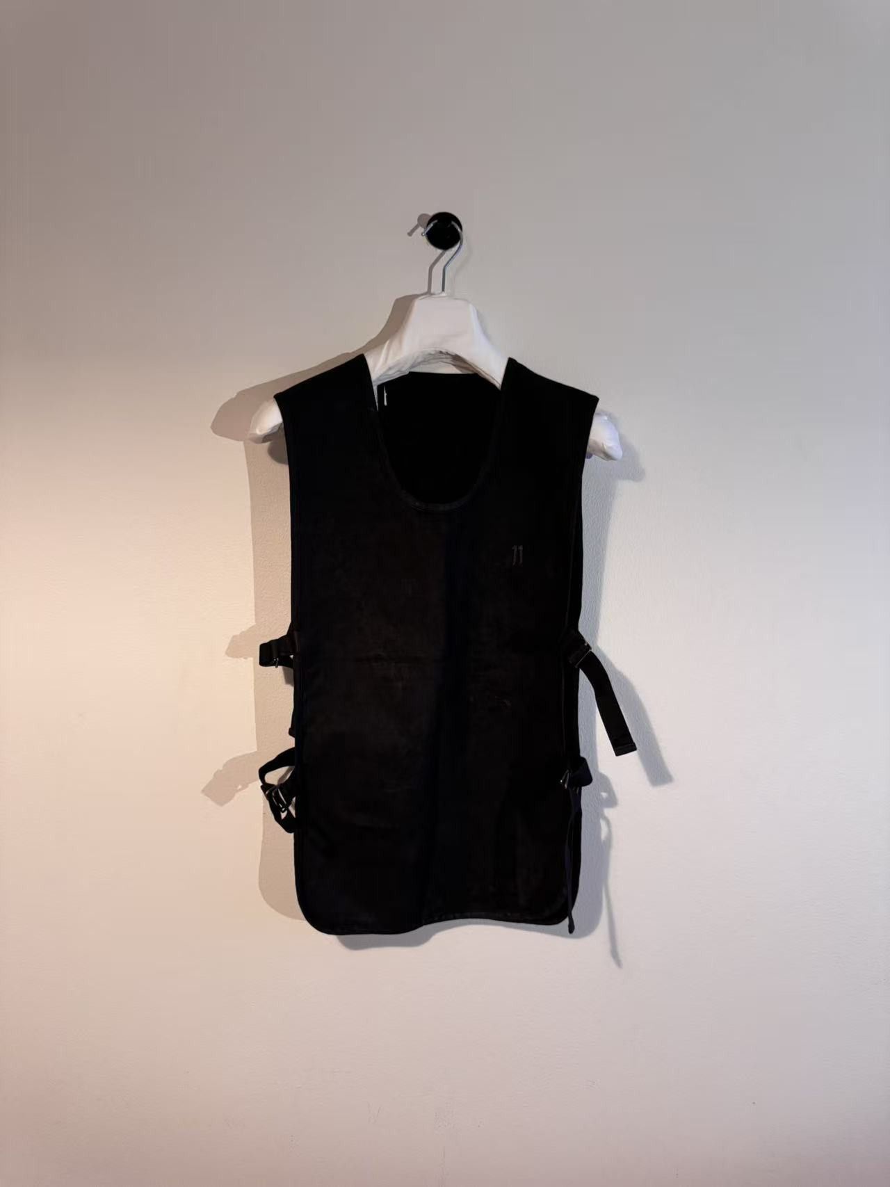 11 By Boris Bidjan Saberi 11 By Boris Bidjan Saberi Black Vest Unisize Size US L / EU 52-54 / 3 - 1 Thumbnail