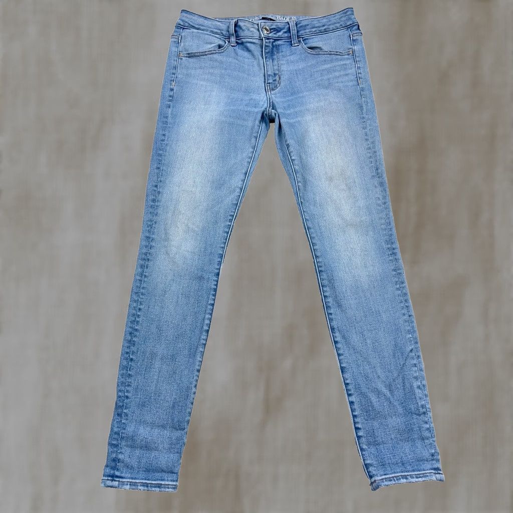 American Eagle Outfitters American Eagle Outfitters Jegging Jeans Women 8 Mid Rise Light Wash Distressed 5-Pocket Denim Pants Size 30" / US 8 / IT 44 - 1 Thumbnail