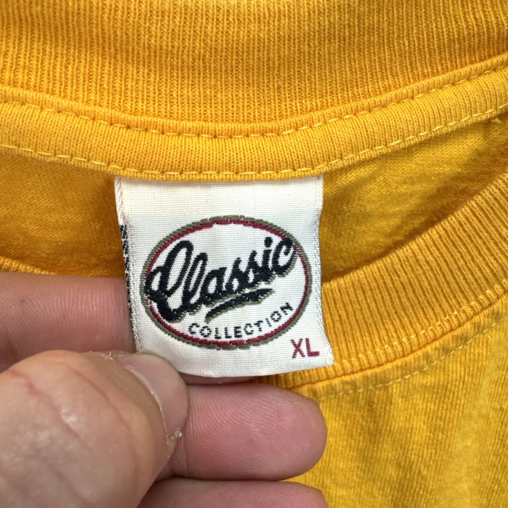 Vintage Vintage Ixtapa Zihuatancja Mexico Embroidered Destination XL Yellow T Shirt Size US XL / EU 56 / 4 - 3 Thumbnail