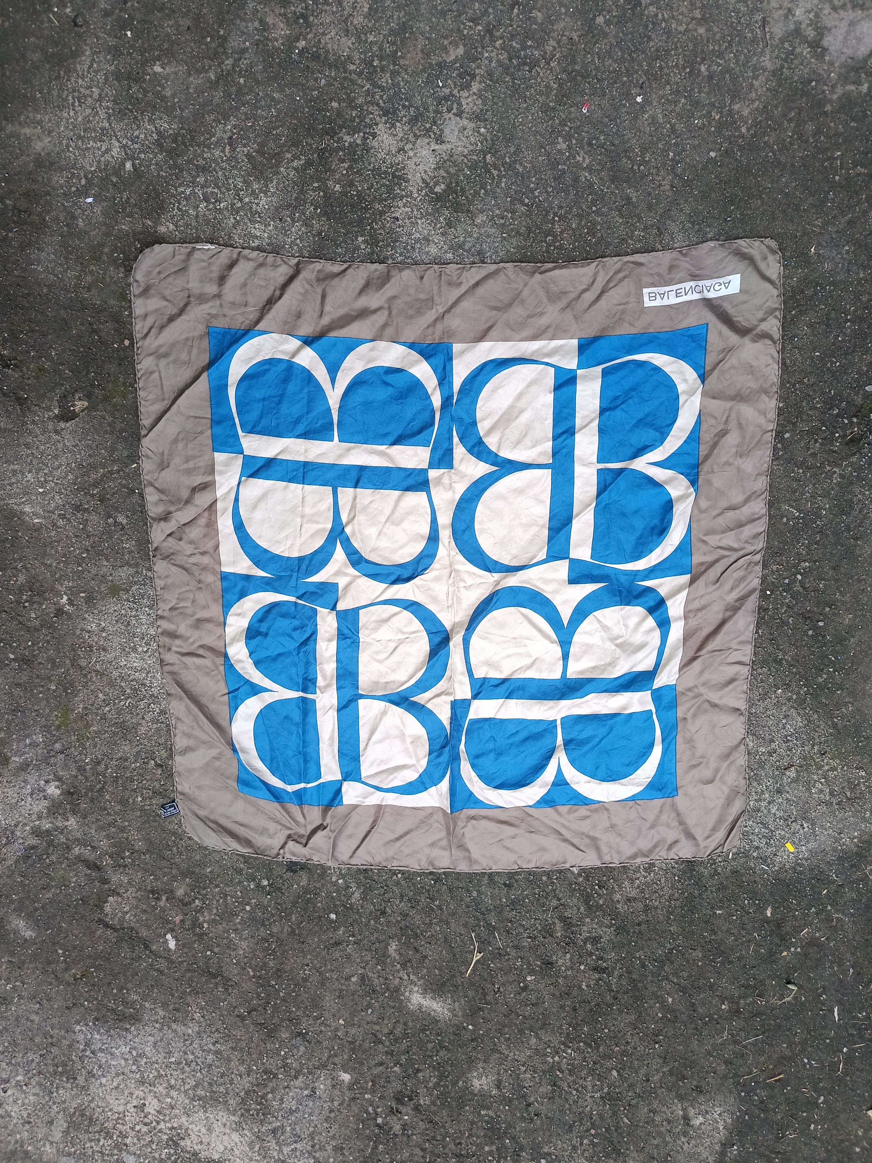 Balenciaga Vintage Balenciaga Scarves Silk Size ONE SIZE - 3 Thumbnail