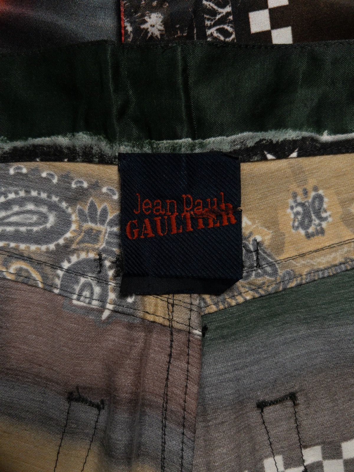 Jean Paul Gaultier - 𝐉𝐞𝐚𝐧 𝐏𝐚𝐮𝐥 𝐆𝐚𝐮𝐥𝐭𝐢𝐞𝐫 𝐅𝐮𝐥𝐥 𝐏𝐫𝐢𝐧𝐭𝐞𝐝 𝐏𝐚𝐧𝐭 - Size 27" / US 4 / IT 40 - 6 Thumbnail