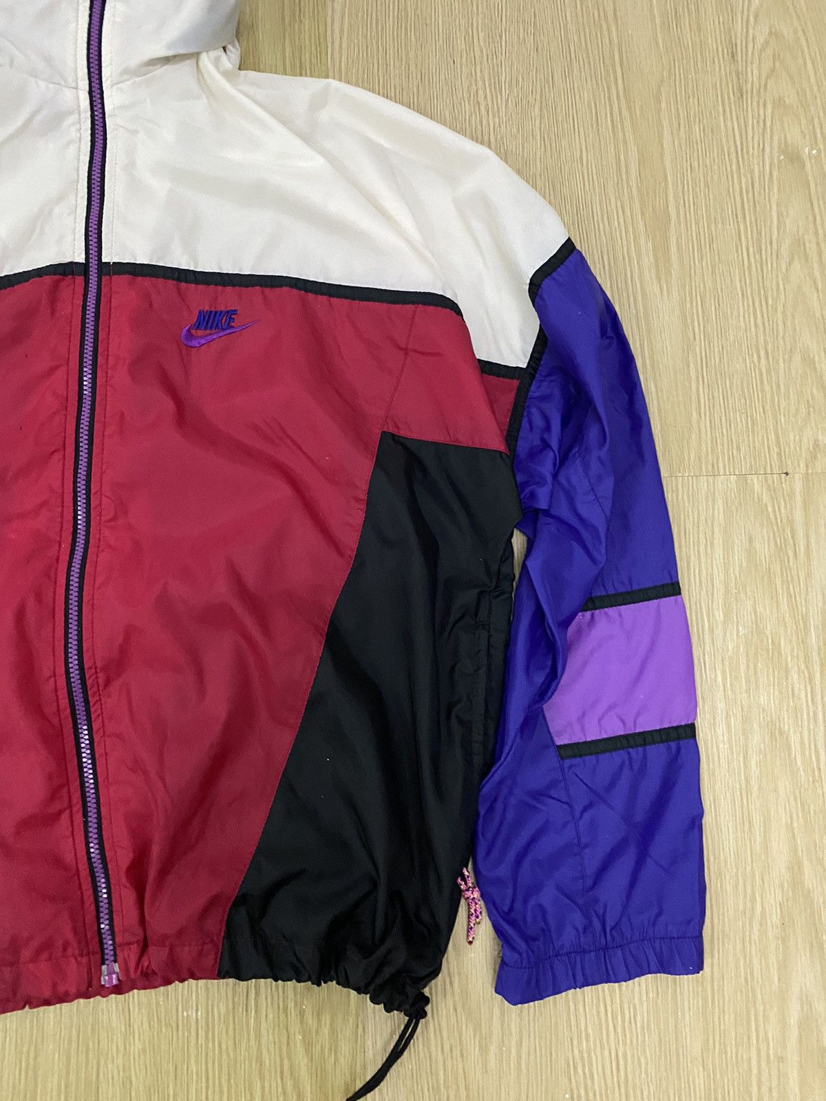 Nike Vintage Nike 90’ colour block nylon light jacket Size US M / EU 48-50 / 2 - 2 Thumbnail