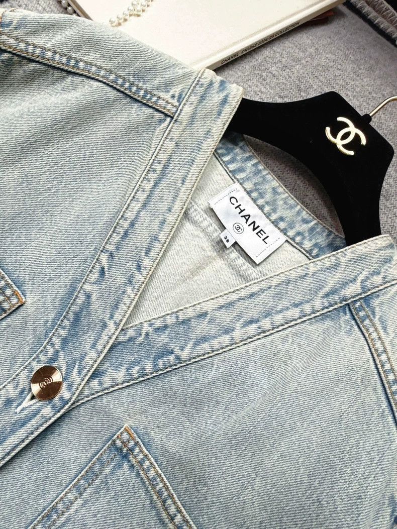 Chanel Chanel 21C Denim Jacket with Camellia Detail Size M / US 6-8 / IT 42-44 - 5 Thumbnail