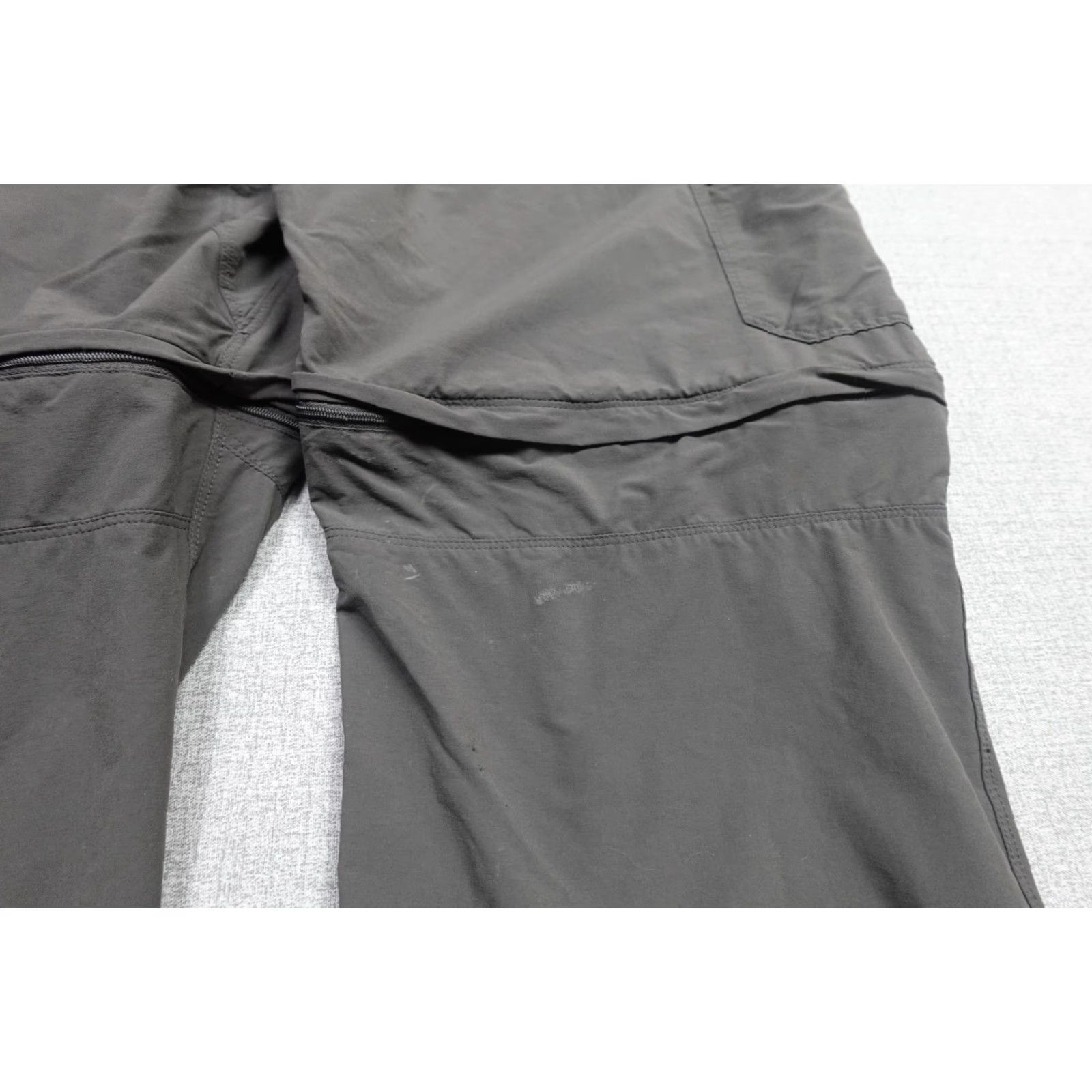 Vintage L.L. Bean Convertible Pants Mens 40x30 Gray Hiking Nylon Stretch Zip Off Khakis Pants Size US 40 / EU 56 - 6 Thumbnail
