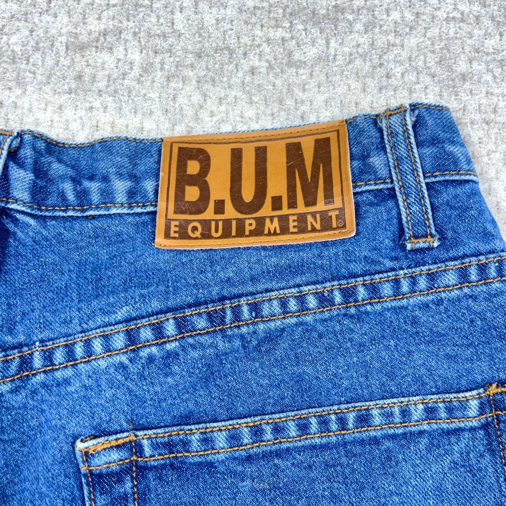 Vintage VINTAGE B.U.M. Equipment Shorts Men 34 Relaxed Fit Jorts Baggy 90s Y2K Skate Dad Blue Denim Cotton 5-Pocket Belt Loops Flat Front Zip Men's Shorts Size US 34 / EU 50 - 4 Thumbnail