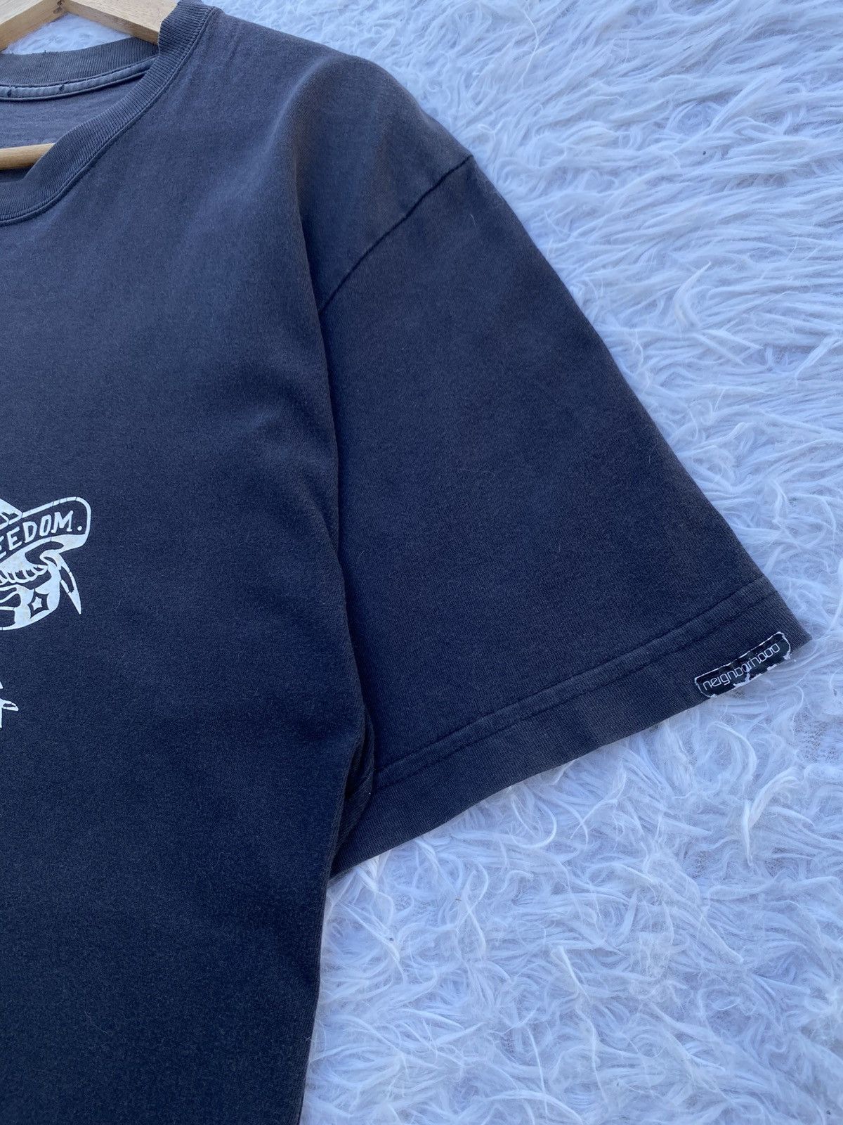 Neighborhood Rare Vintage 2004 Neighborhood "Fight Alone" Tshirt Size US L / EU 52-54 / 3 - 9 Thumbnail