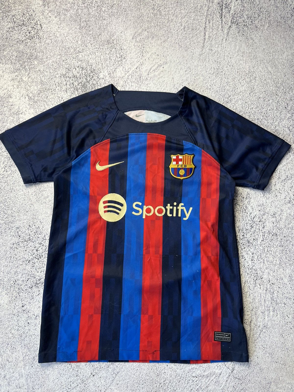 Vintage Nike Barcelona 2022/23 Home Soccer Football Jersey Men’s Size US S / EU 44-46 / 1 - 4 Thumbnail