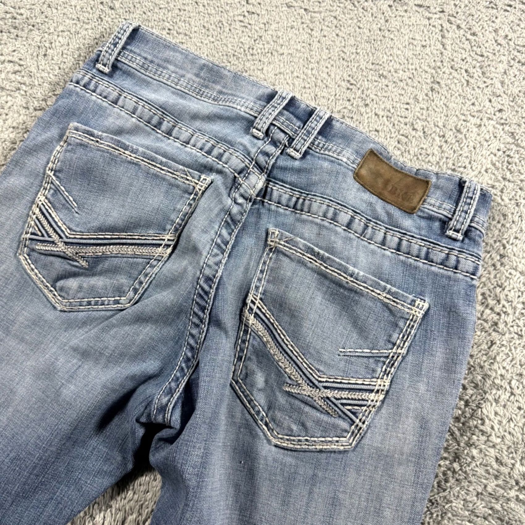 BKE BKE Jake Jeans Straight Leg Medium Wash Western Style embroidered SZ 33x31 Mens Size US 33 - 5 Thumbnail