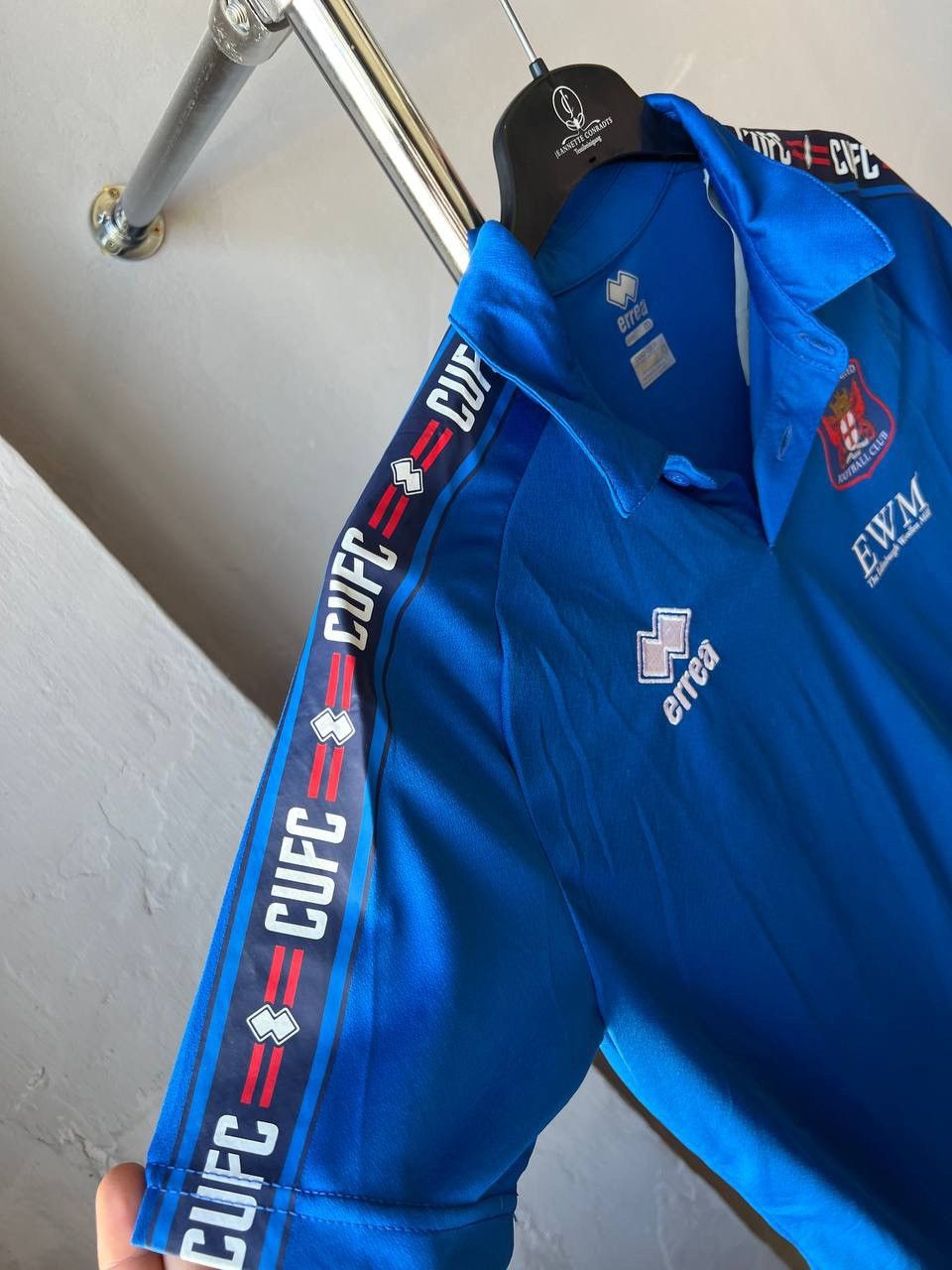 Errea NEW! 2021/22 CARLISLE UNITED TRAINING SOCCER JERSEY SHIRT M Size US M / EU 48-50 / 2 - 8 Thumbnail