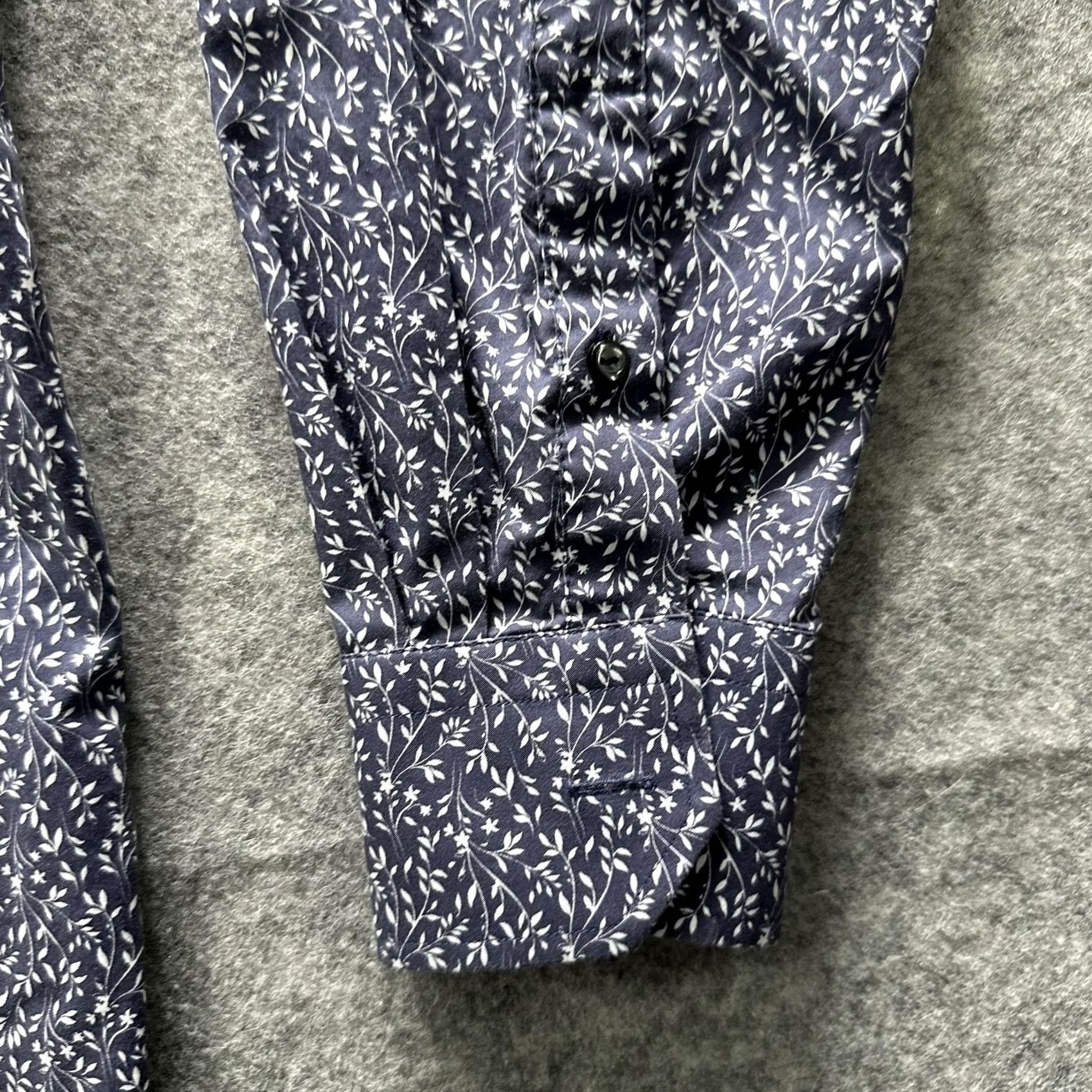 Eton VINTAGE: No — Eton Dress Shirt Mens 17 43 Blue Floral Slim Fit Long Sleeve Spread Cotton Shirt Mens 17 Slim Blue Floral Cotton Woven Business Size 46R - 4 Thumbnail