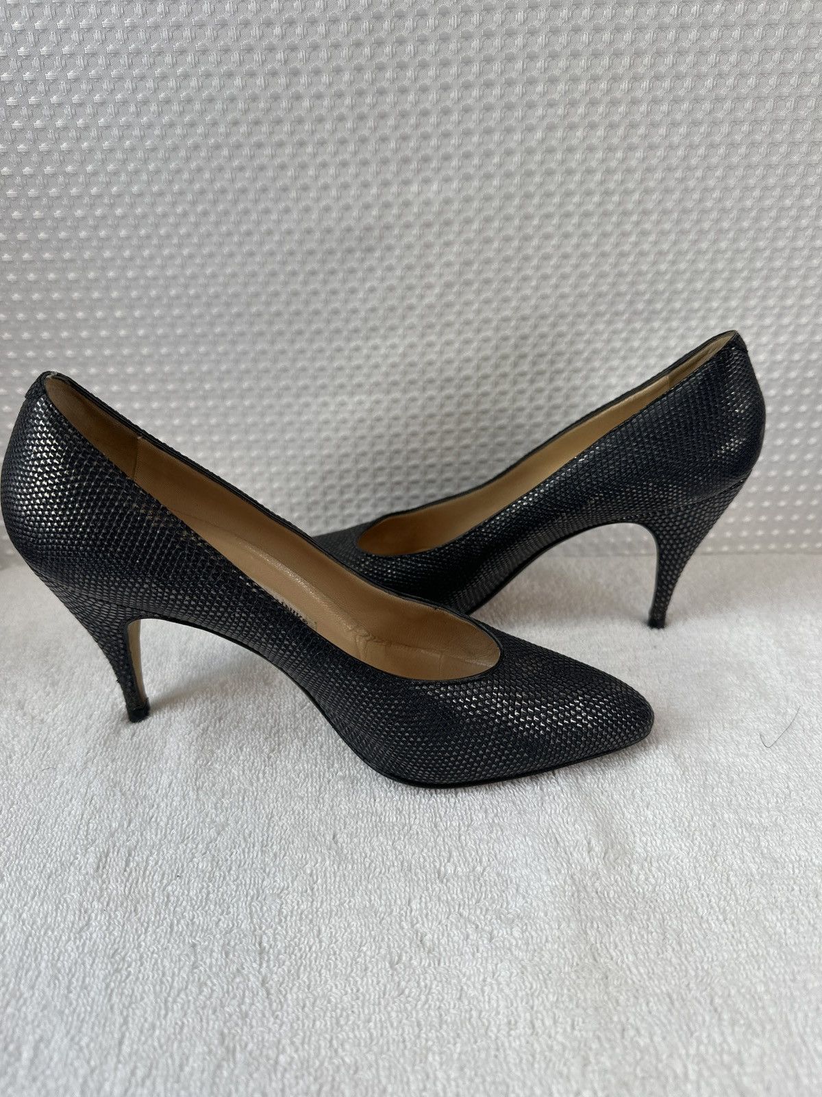 Manolo Blahnik Manolo Blahnik Lizard Embossed Pointed Toe Pumps Size US 7 / IT 37 - 5 Thumbnail