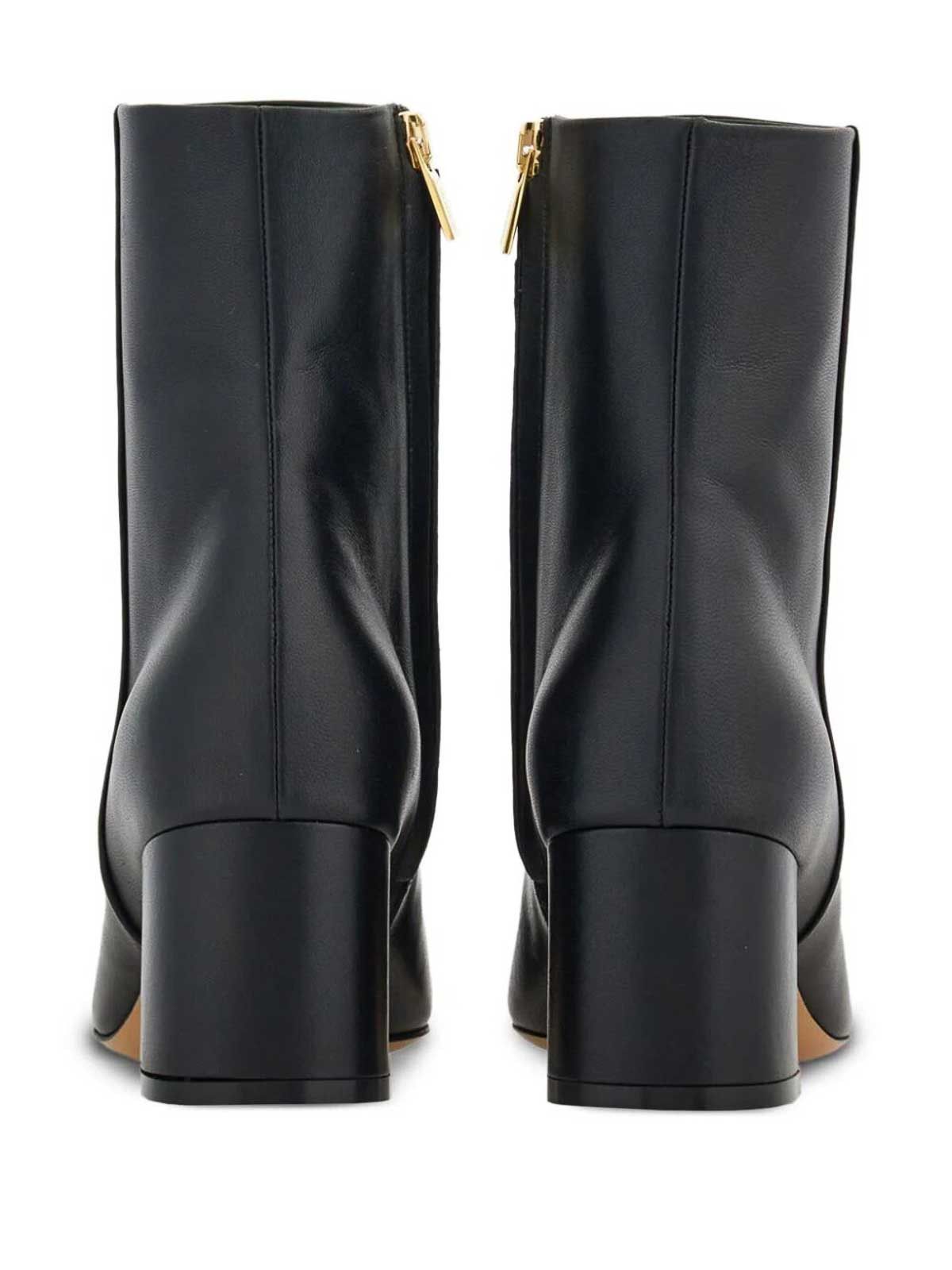 Salvatore Ferragamo o1s1rm0526 Gancini-buckle Ankle Boots in Black Size US 6 / IT 36 - 2 Thumbnail