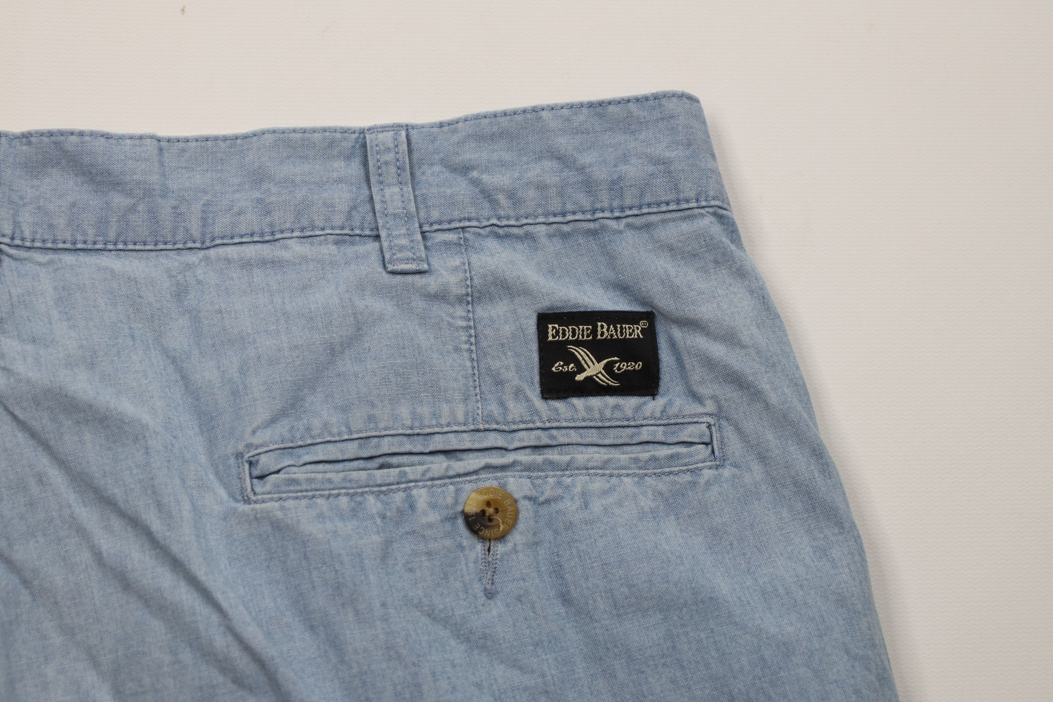 Eddie Bauer Vintage 90s Eddie Bauer Chambray Above Knee Chino Shorts Size US 38 / EU 54 - 9 Thumbnail