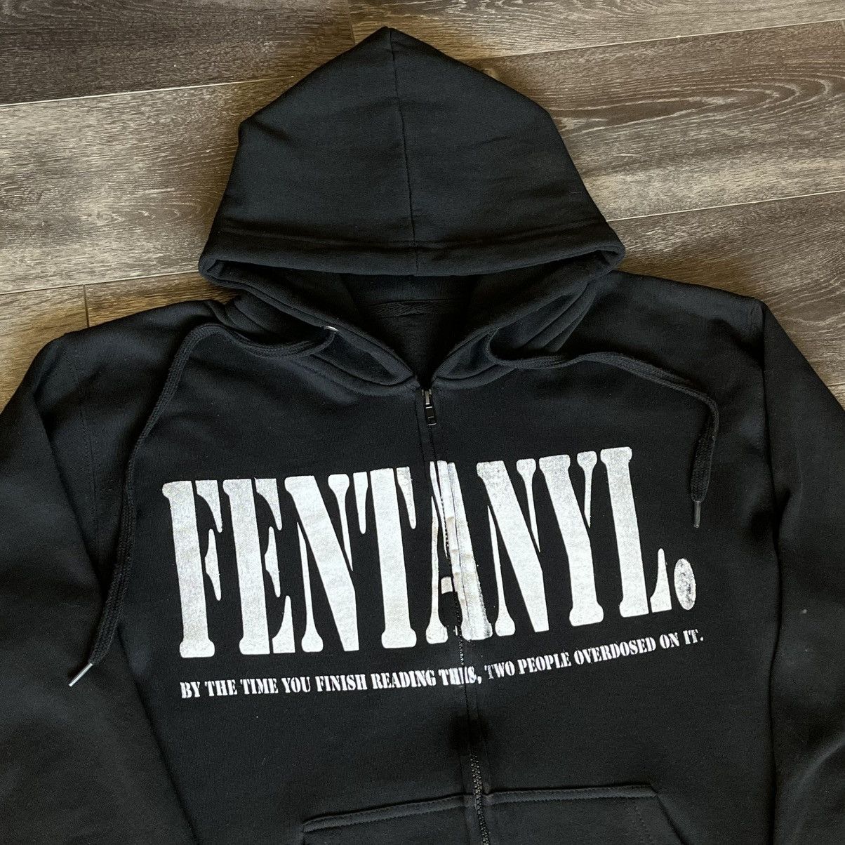 Vintage Purple Brand Fentanyl Overdose Awareness Logo Zip Up Hoodie Size US L / EU 52-54 / 3 - 3 Thumbnail