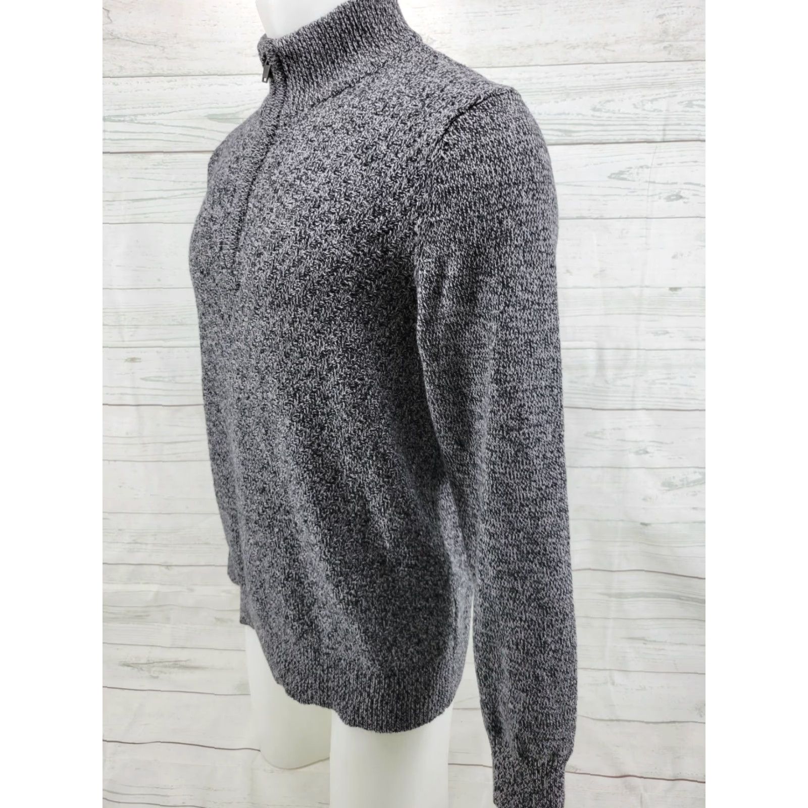 Calvin Klein Calvin Klein Mens Sweater Gray 1/4 Zip Size Medium Cotton Knit Shirt Brand Mens 1/4 Zip Gray Calvin Klein Sweater Mint? Size US M / EU 48-50 / 2 - 2 Thumbnail